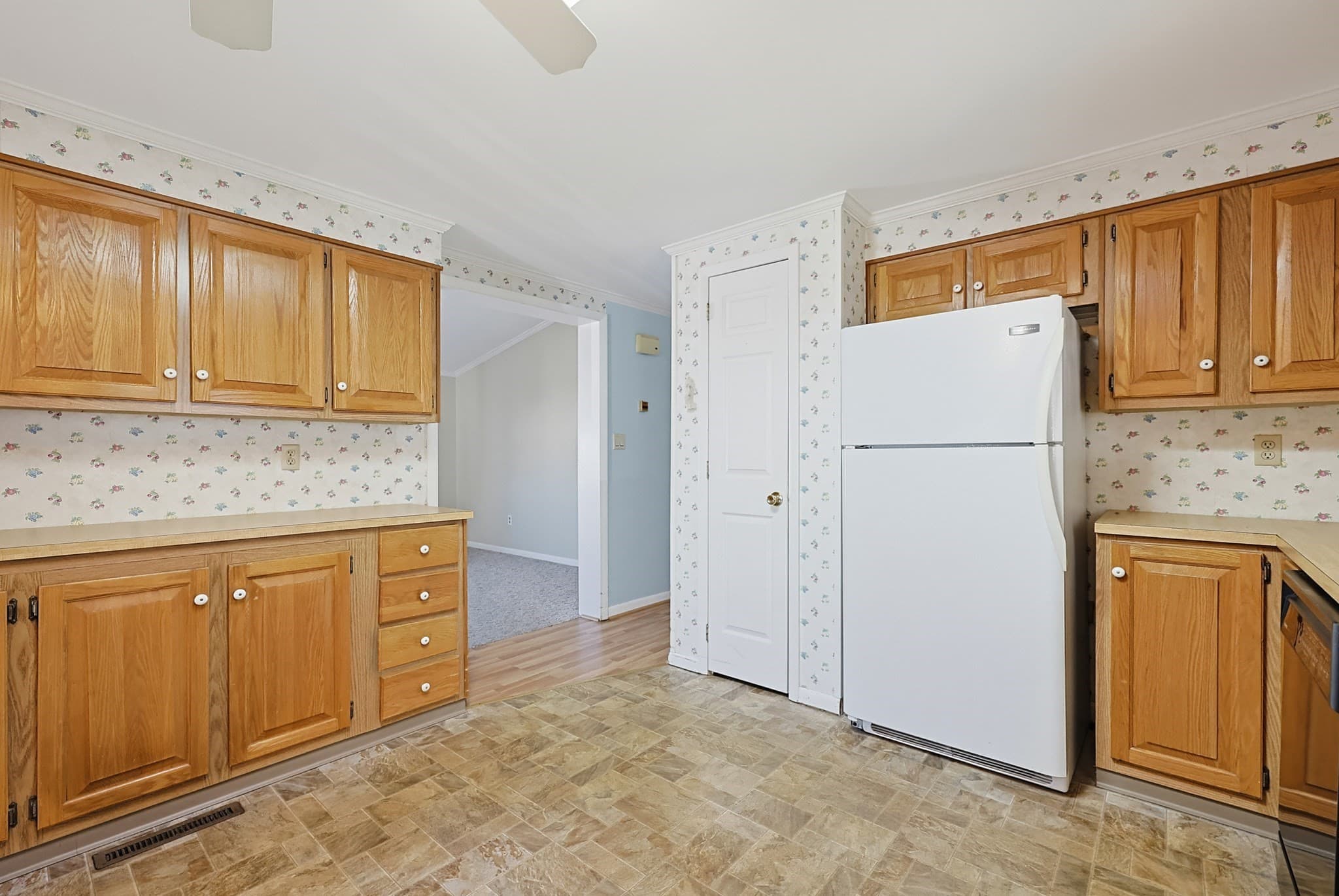 Mobile Home at 4 Forest Lane, Attleboro MA 02703, photo 16 of 41