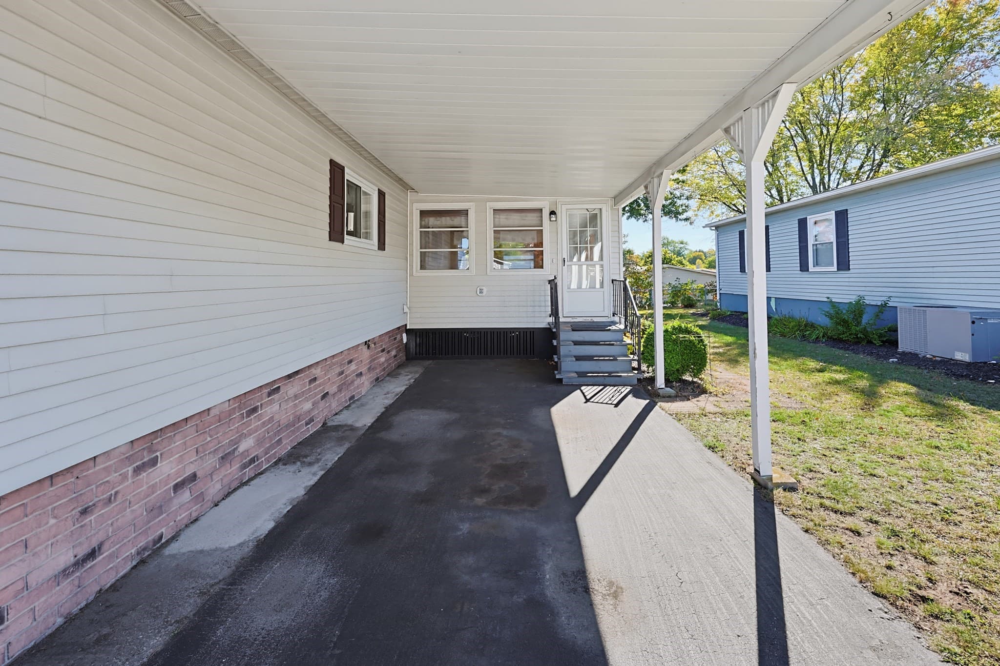 Mobile Home at 4 Forest Lane, Attleboro MA 02703, photo 3 of 41