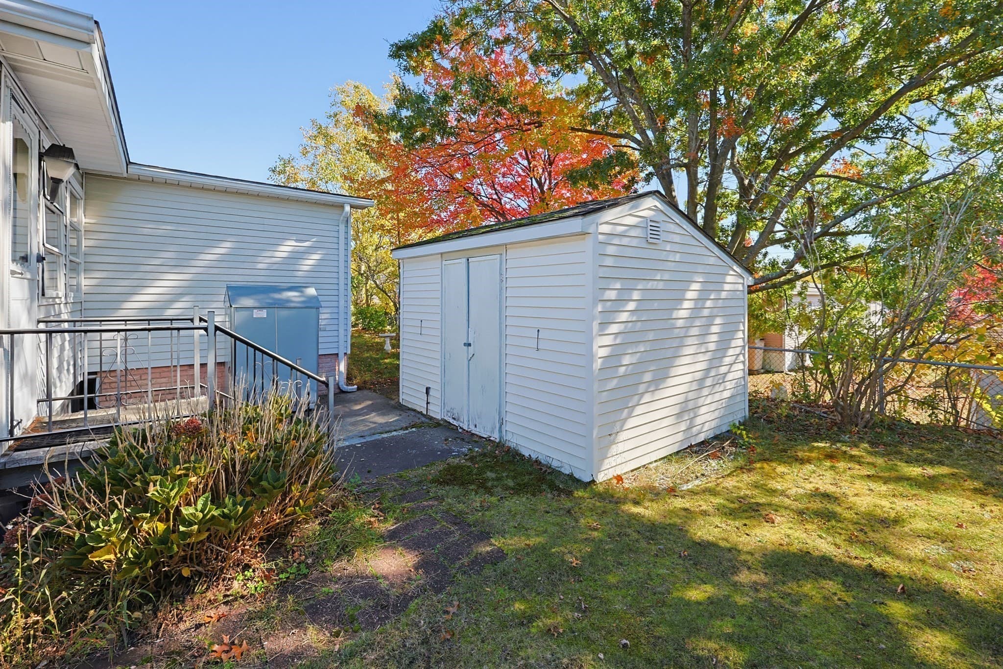 Mobile Home at 4 Forest Lane, Attleboro MA 02703, photo 35 of 41