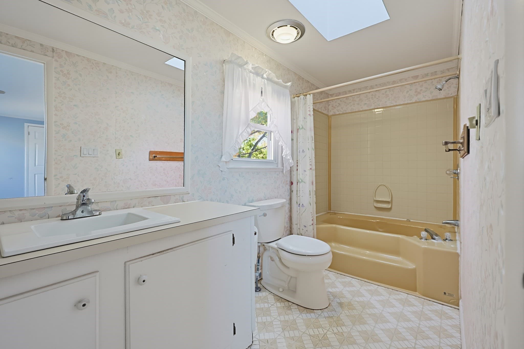 Mobile Home at 4 Forest Lane, Attleboro MA 02703, photo 29 of 41
