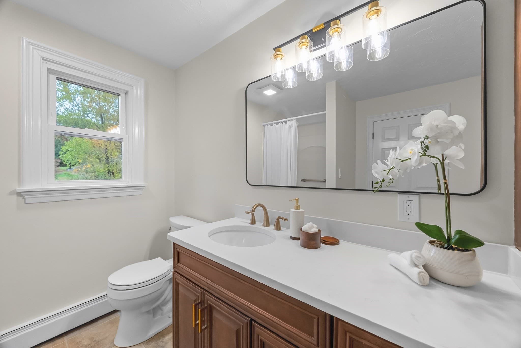 Single Family Residence at 50 Mccracken Rd, Millbury MA 01527, photo 26 of 41