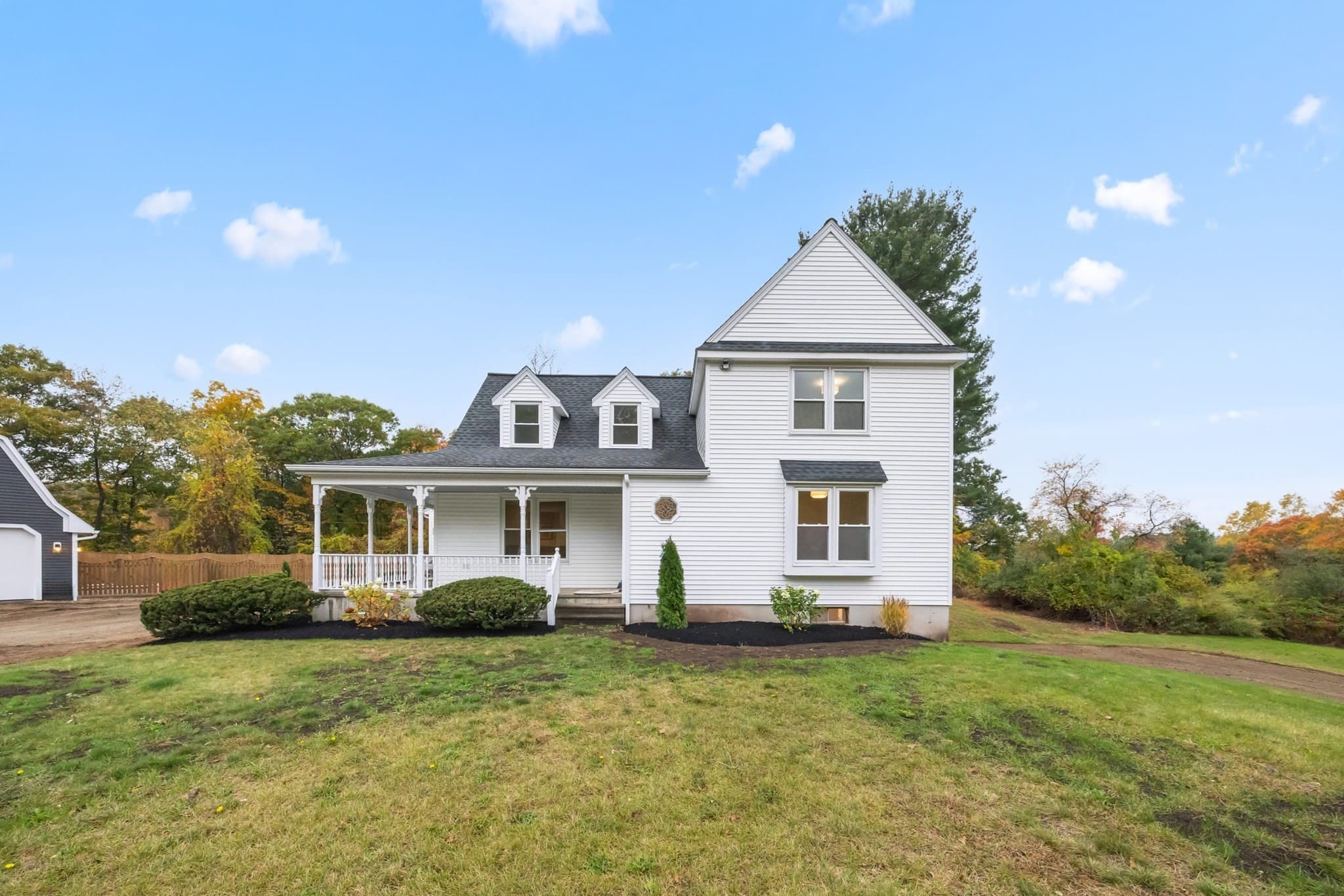 Single Family Residence at 50 Mccracken Rd, Millbury MA 01527, photo 3 of 41