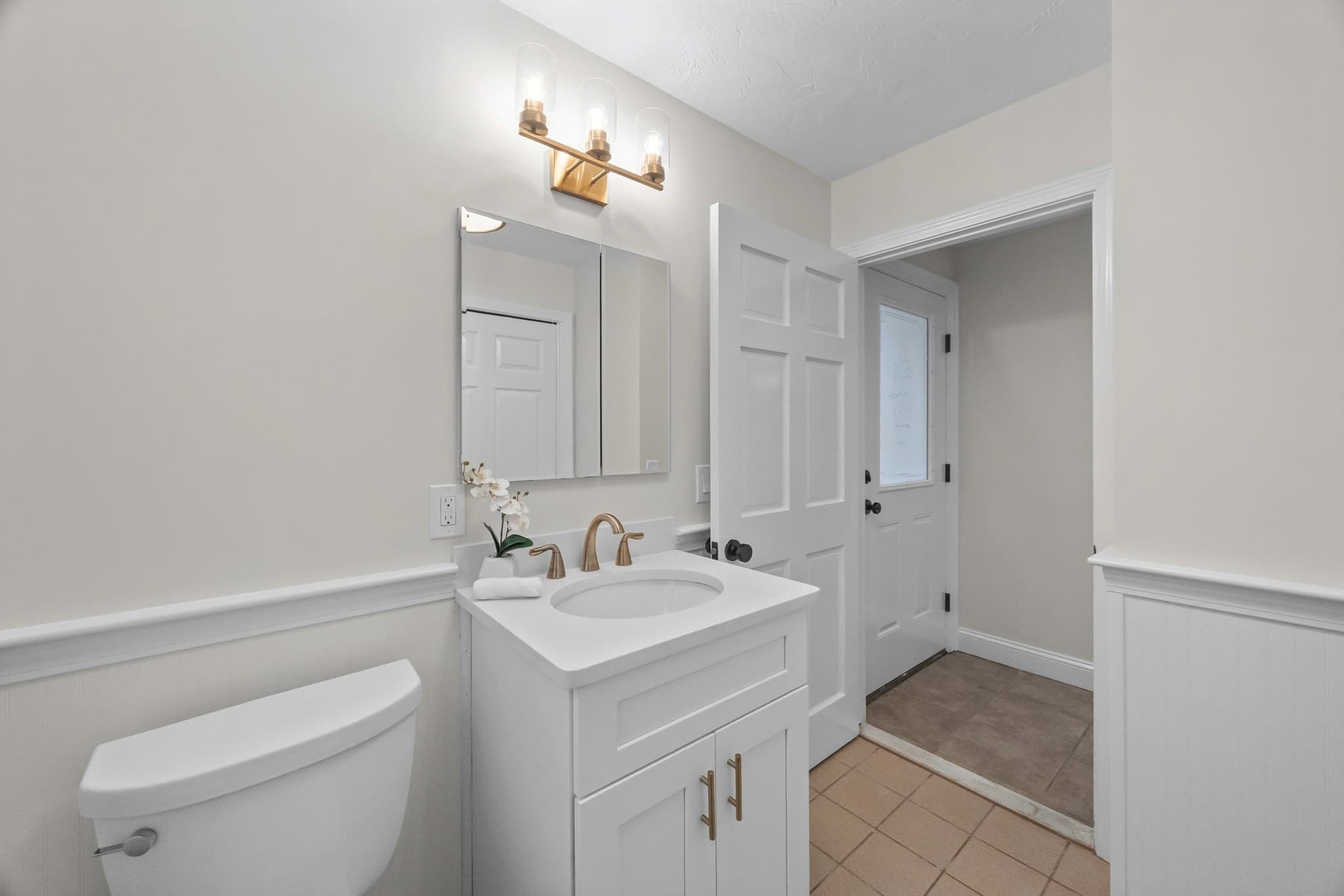 Single Family Residence at 50 Mccracken Rd, Millbury MA 01527, photo 15 of 41