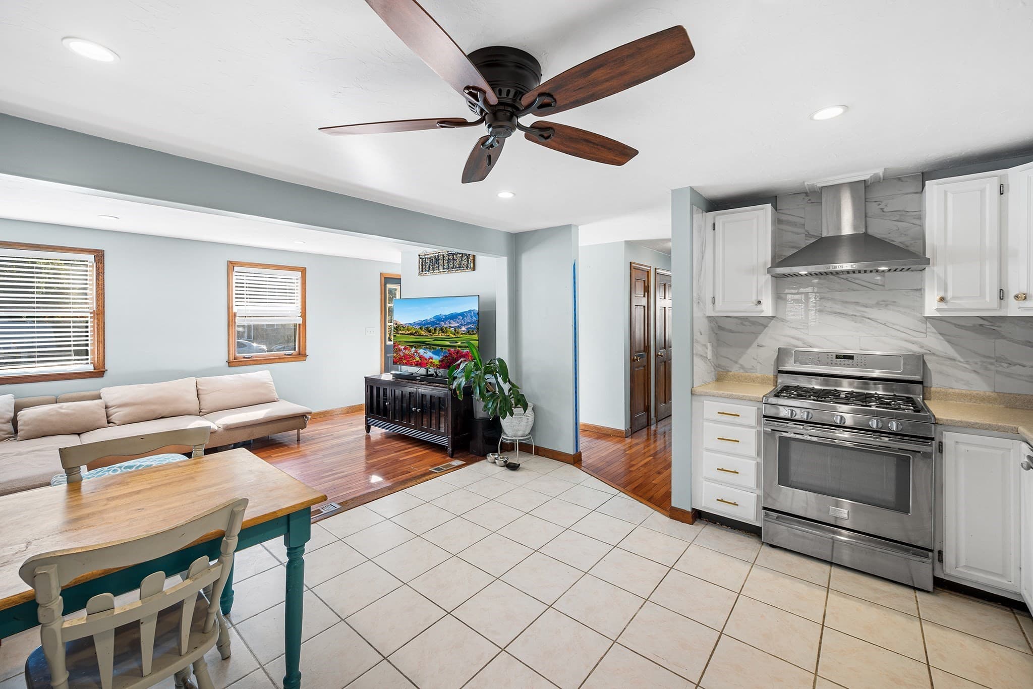 Single Family Residence at 30 Constance Dr, Lowell MA 01854, photo 6 of 42