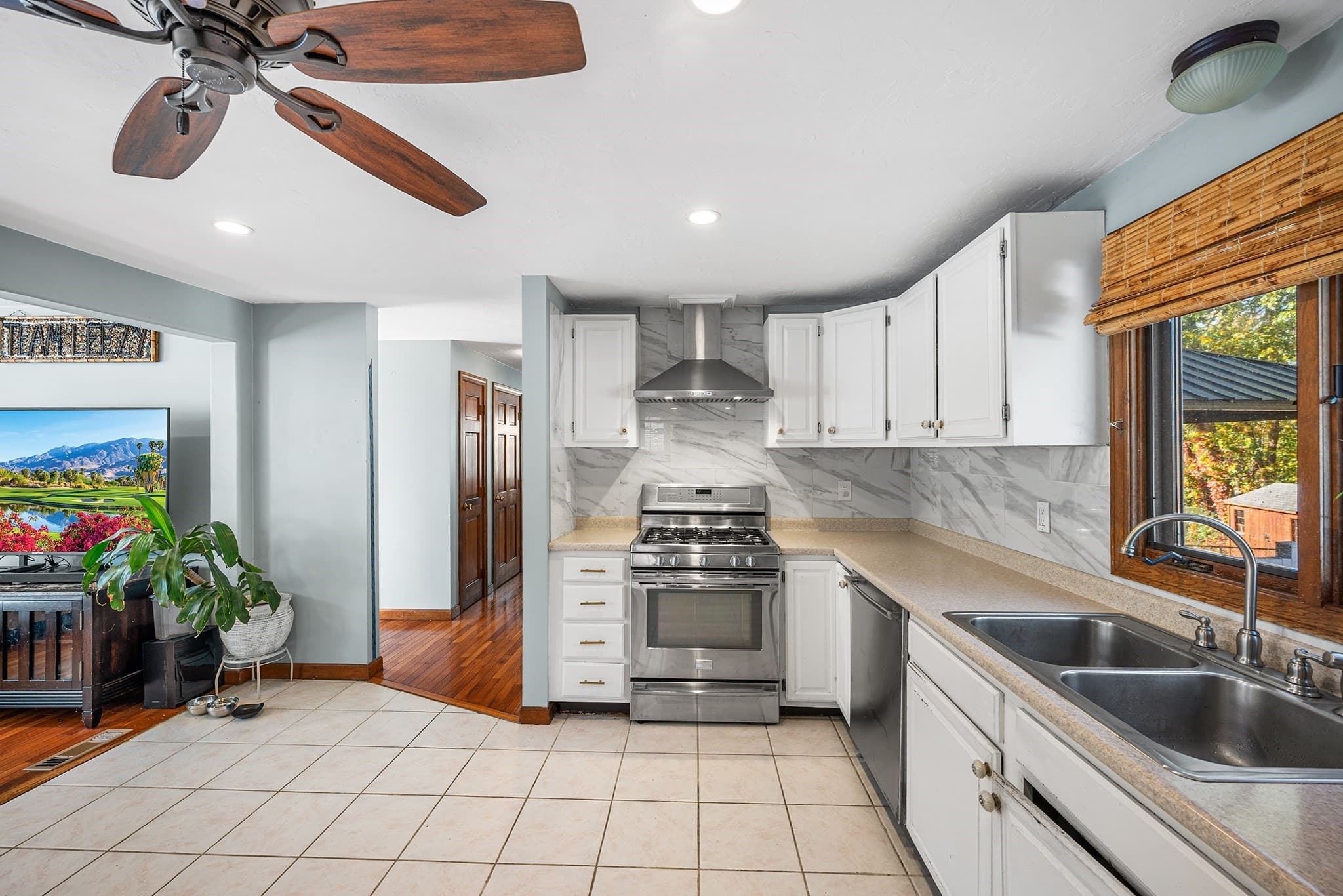 Single Family Residence at 30 Constance Dr, Lowell MA 01854, photo 3 of 42
