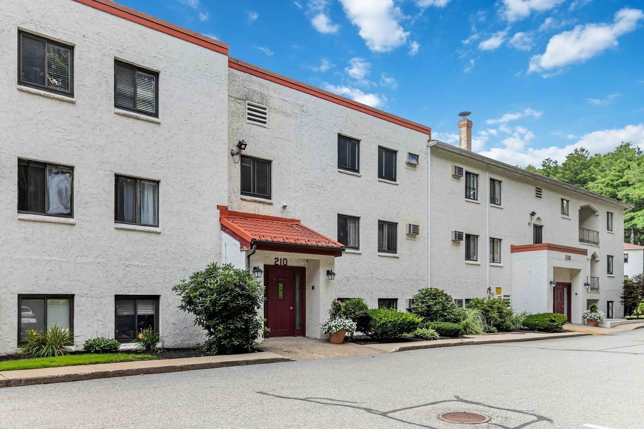 Condominium at 210 Fellsview Terrace # 214, Stoneham MA 02180, photo 5 of 16
