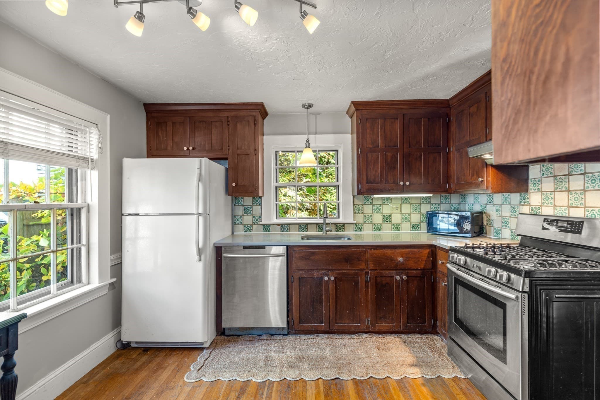 Single Family Residence at 19 Deforest St, Boston MA 02136, photo 8 of 42