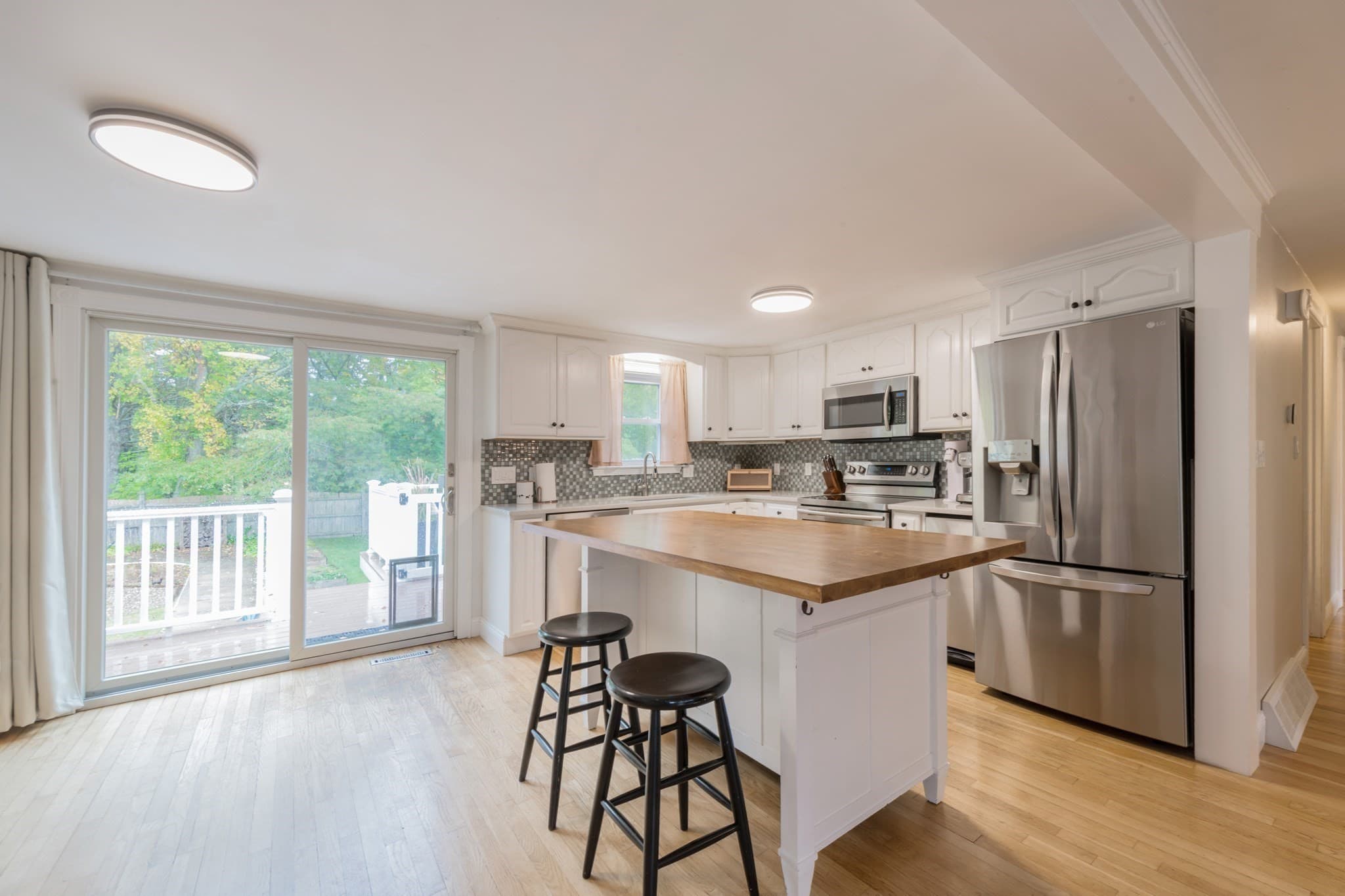 Single Family Residence at 14 Justine Rd, Plymouth MA 02360, photo 7 of 36