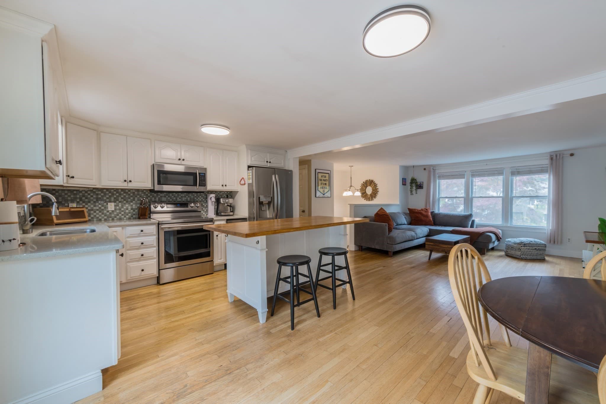 Single Family Residence at 14 Justine Rd, Plymouth MA 02360, photo 9 of 36