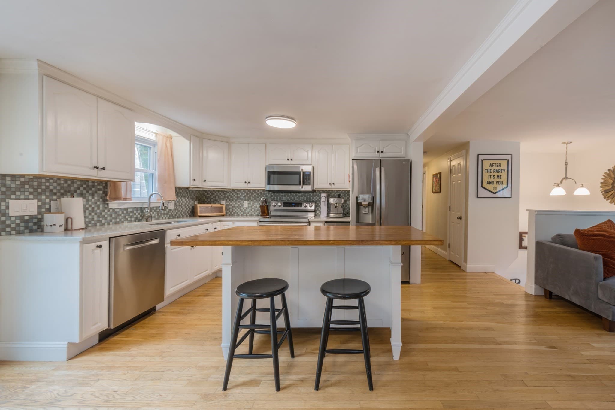 Single Family Residence at 14 Justine Rd, Plymouth MA 02360, photo 8 of 36