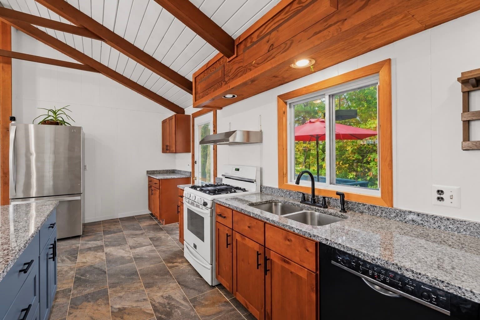 Single Family Residence at 78 Cliff Drive, Freetown MA 02702, photo 21 of 34