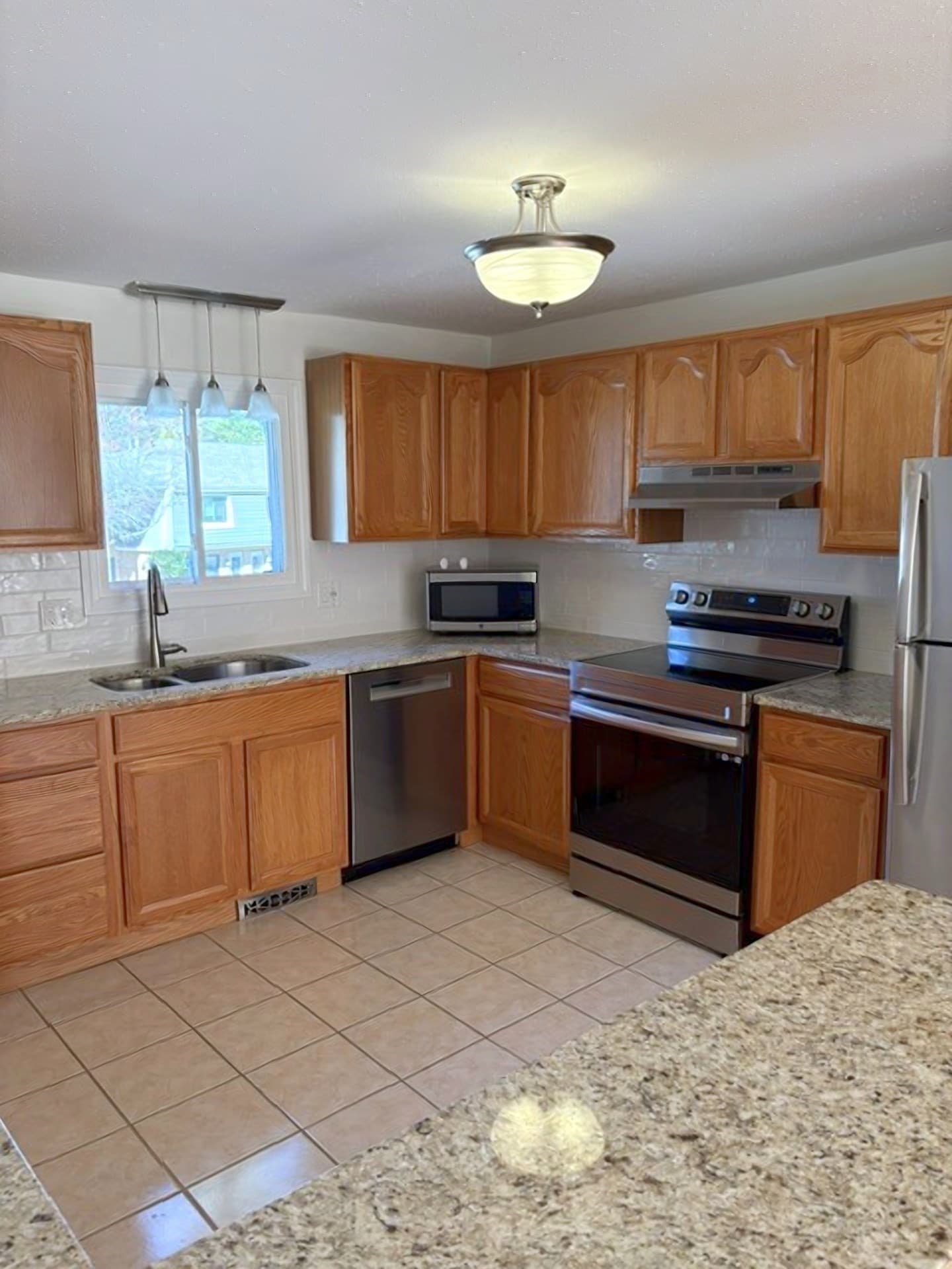 Condominium at 79 Farrwood Dr # 79, Haverhill MA 01835, photo 5 of 34