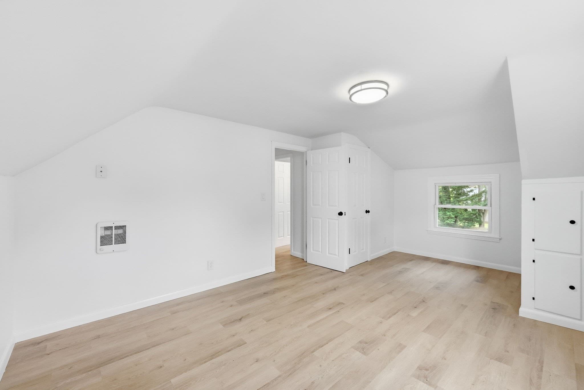 Single Family Residence at 48 E Allen Ridge Rd, Springfield MA 01118, photo 22 of 41