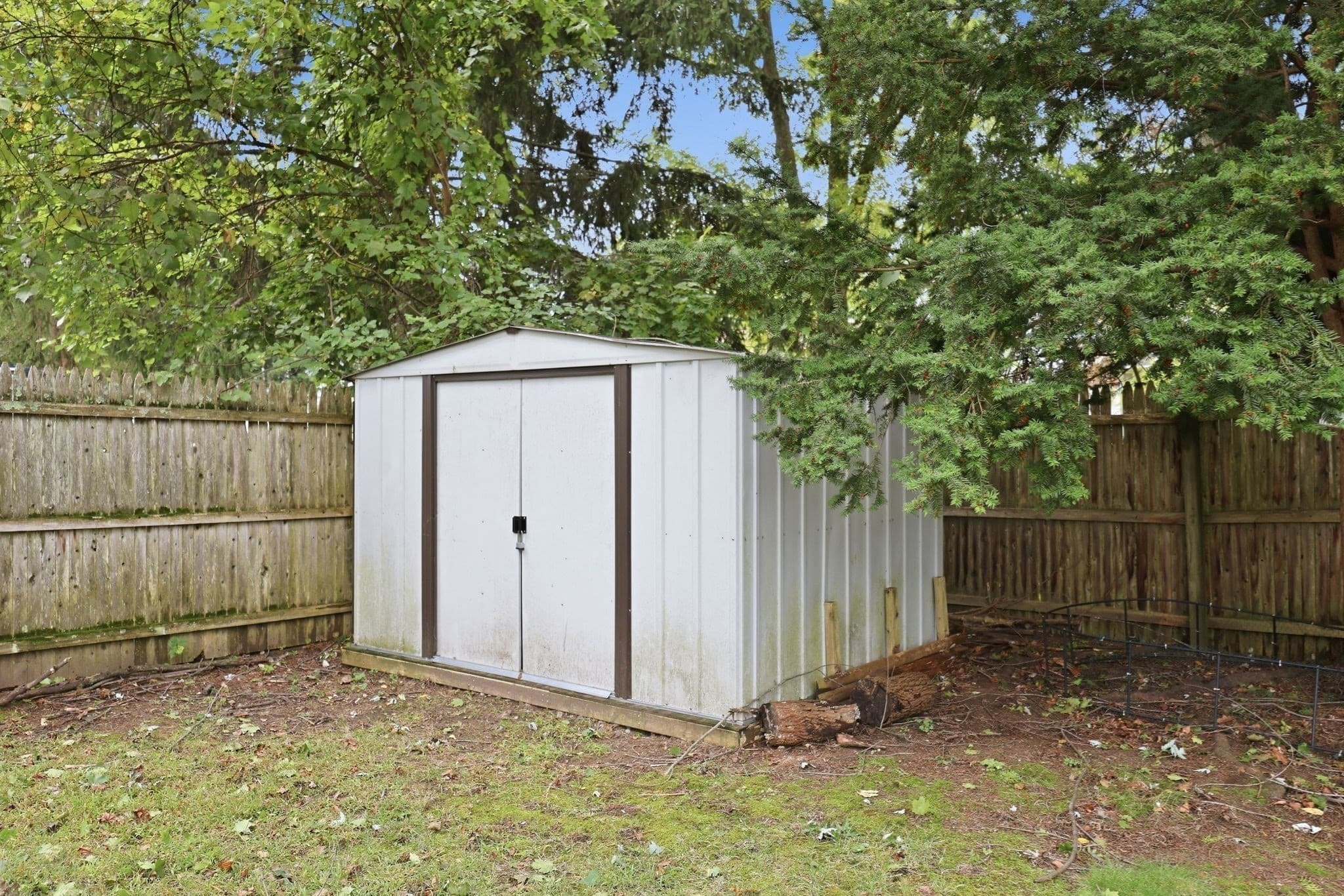 Single Family Residence at 48 E Allen Ridge Rd, Springfield MA 01118, photo 37 of 41