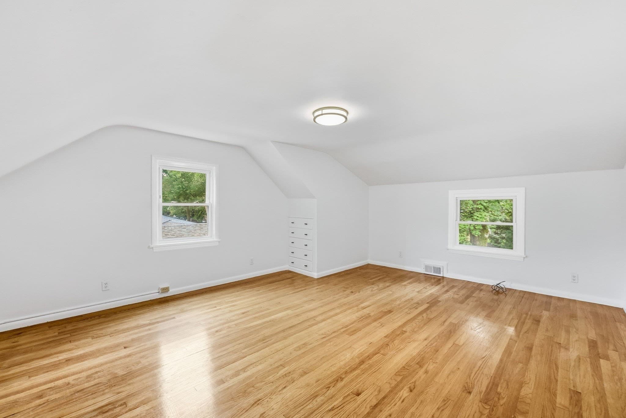 Single Family Residence at 48 E Allen Ridge Rd, Springfield MA 01118, photo 25 of 41