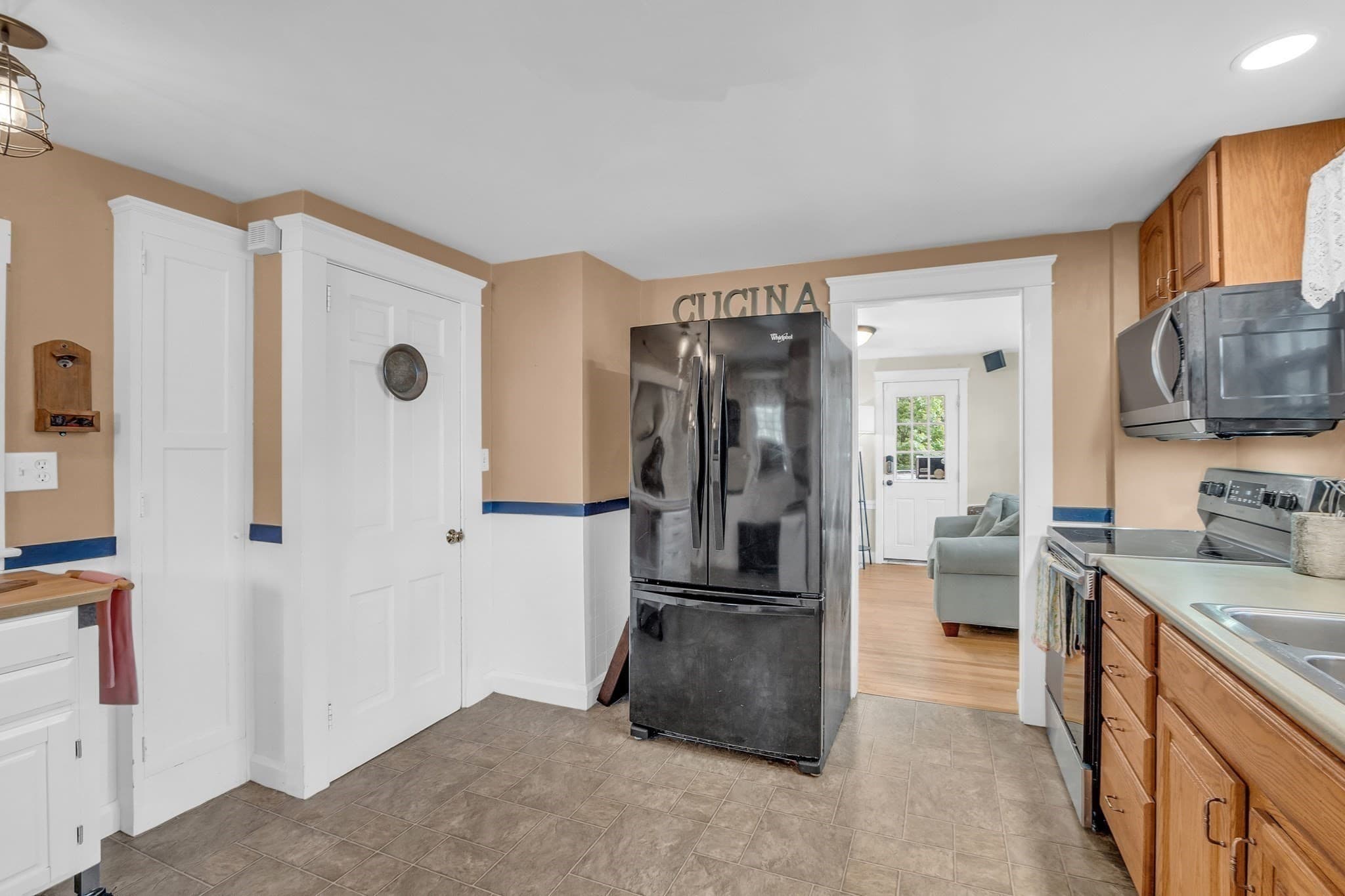 Single Family Residence at 20 Pleasant St, Lunenburg MA 01462, photo 8 of 26