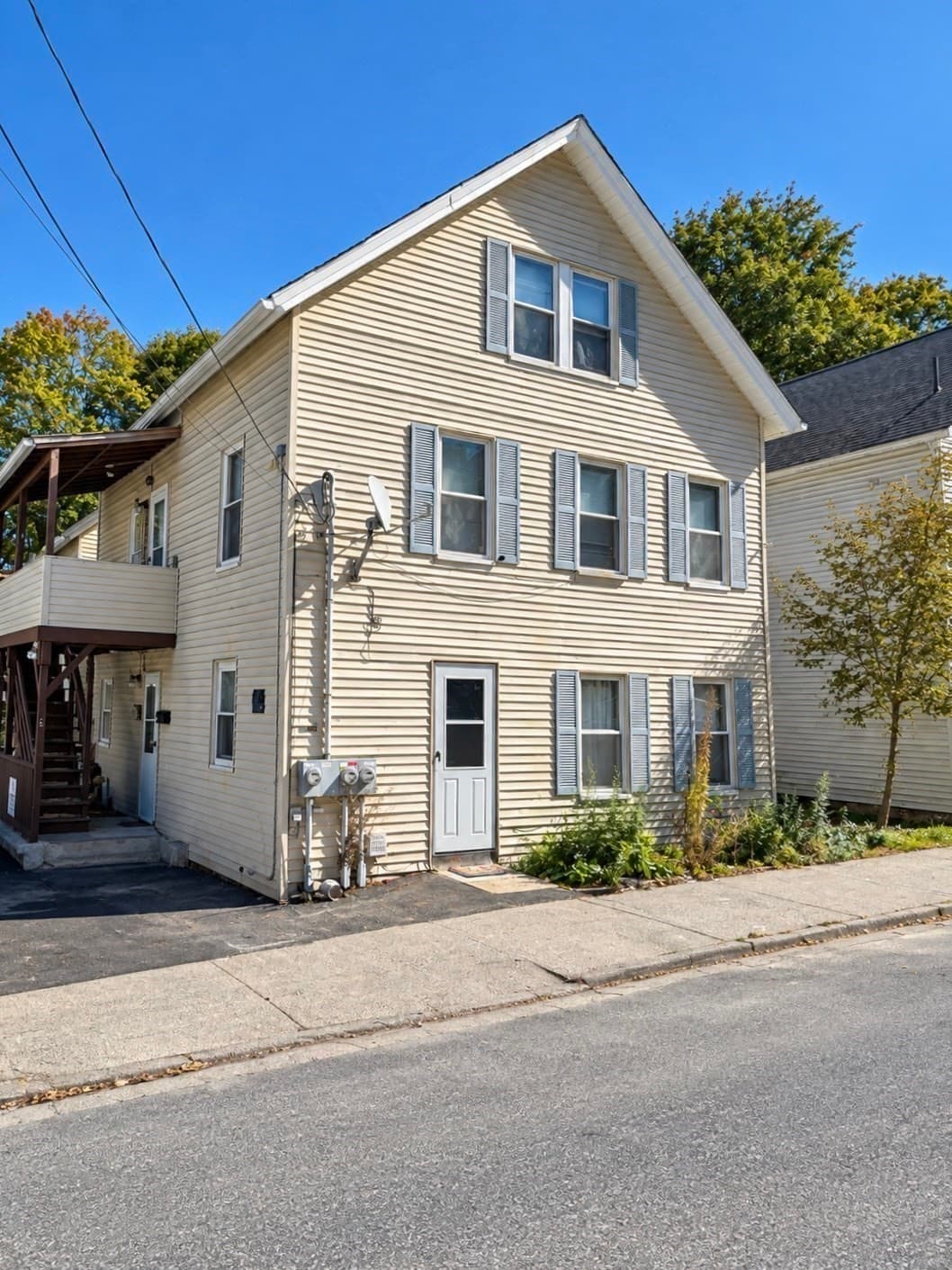 5-7 Thenius St, Worcester MA 01607