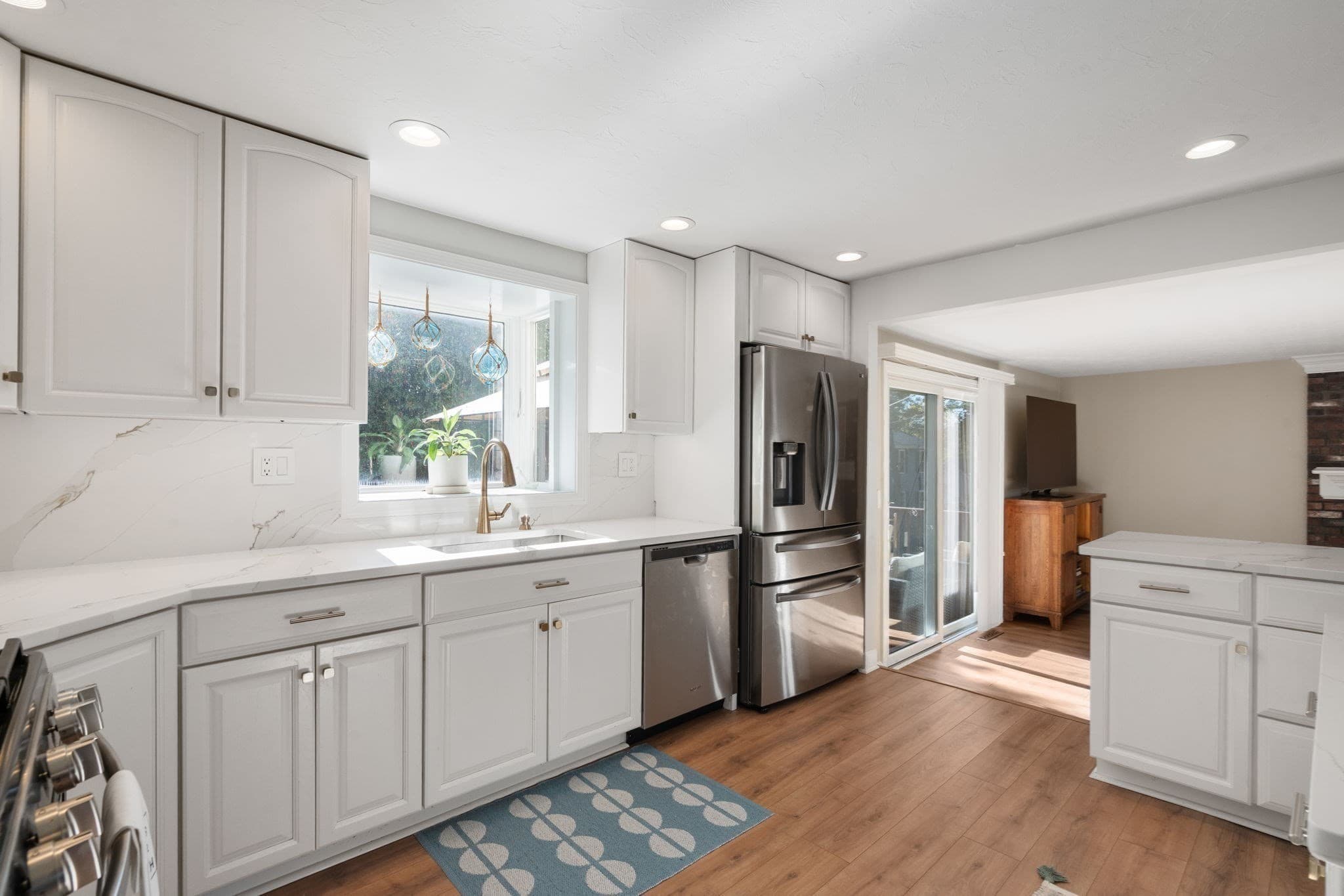 Single Family Residence at 50 Friend Street, Weymouth MA 02189, photo 7 of 42