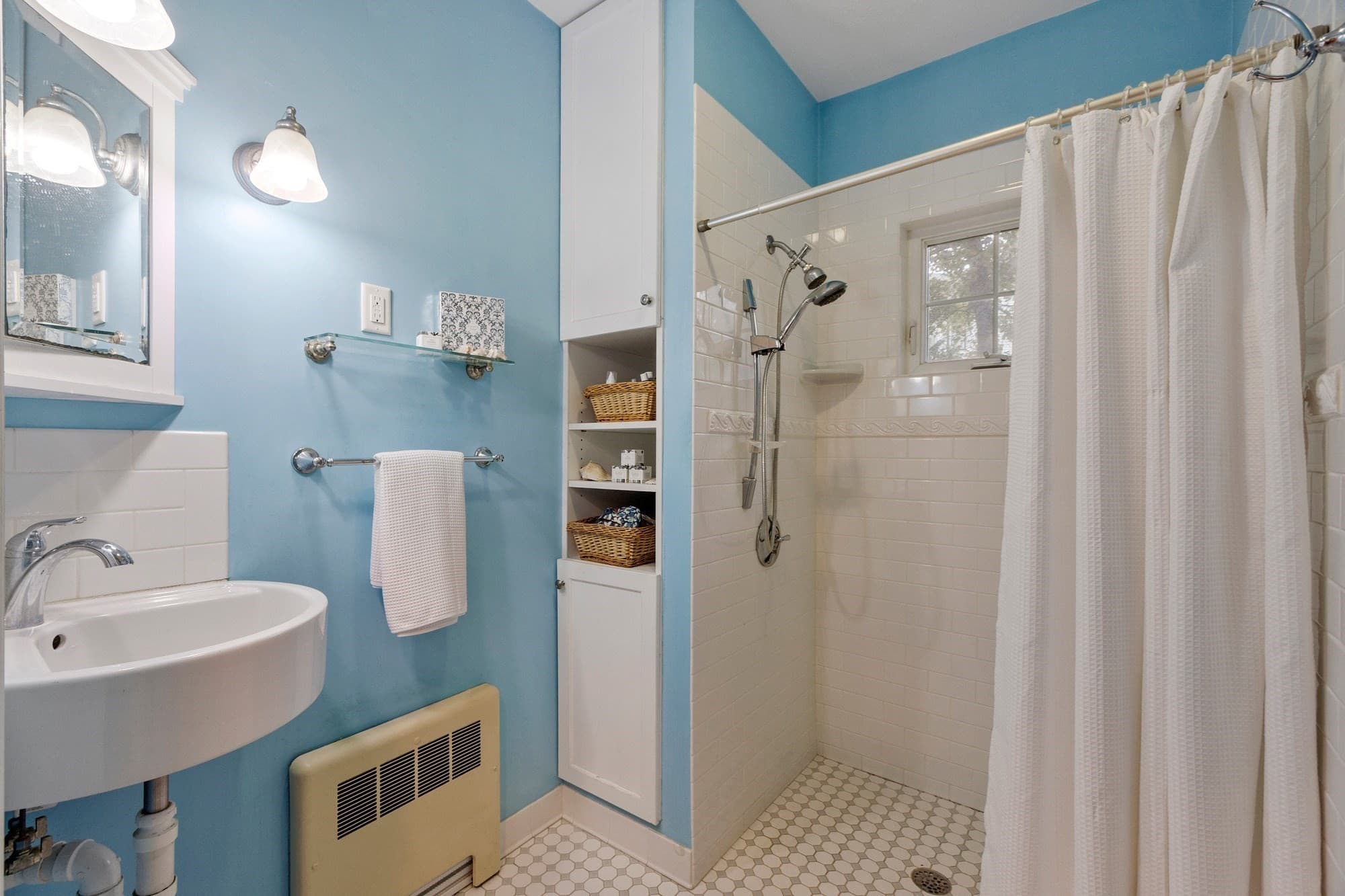 Single Family Residence at 112 Orris St, Melrose MA 02176, photo 16 of 38