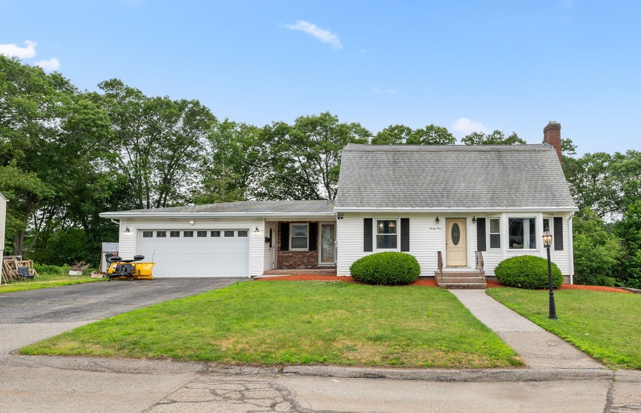 Single Family Residence at 29 Carroll St, Auburn MA 01501, photo 3 of 21