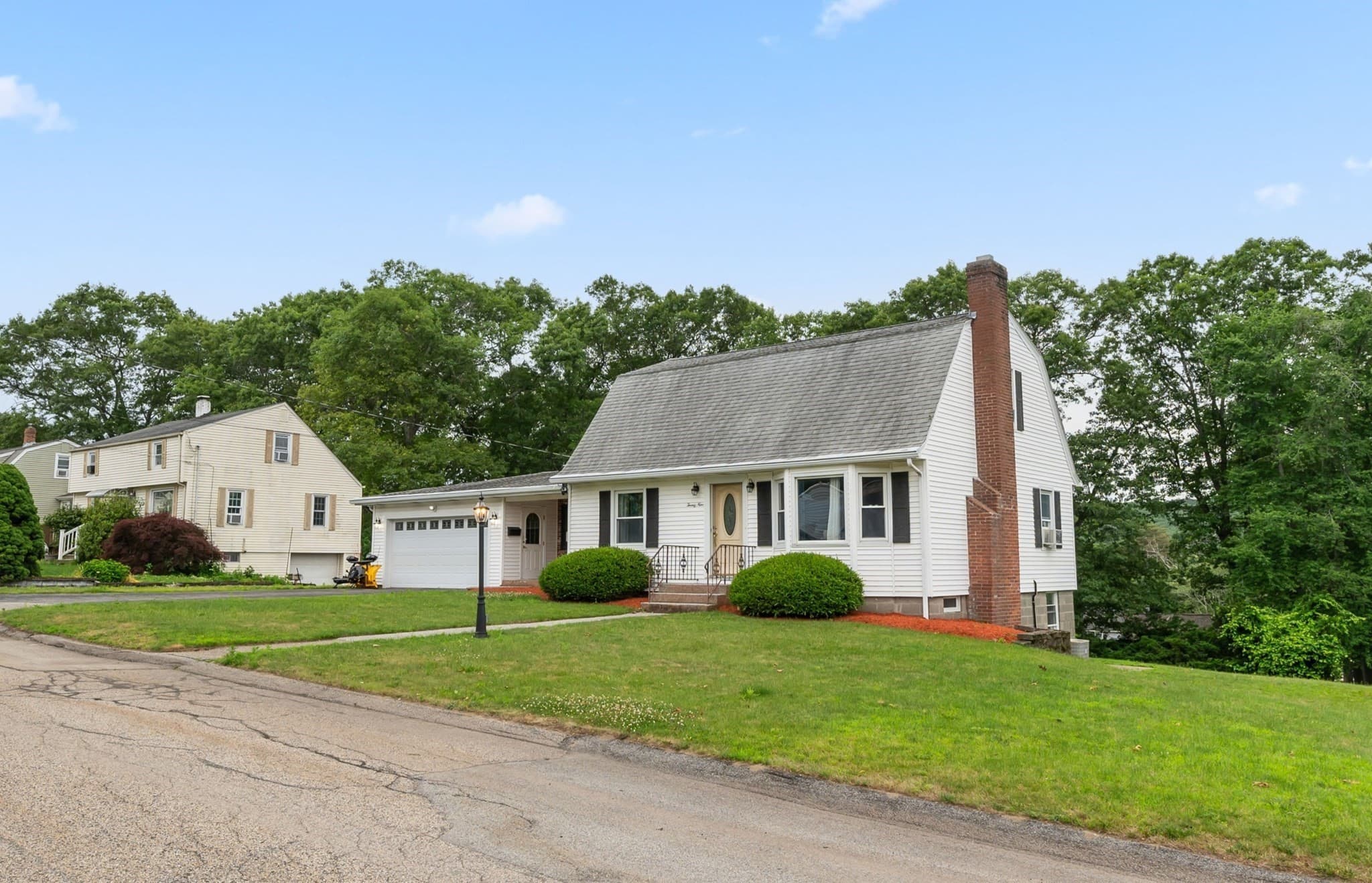 Single Family Residence at 29 Carroll St, Auburn MA 01501, photo 4 of 21
