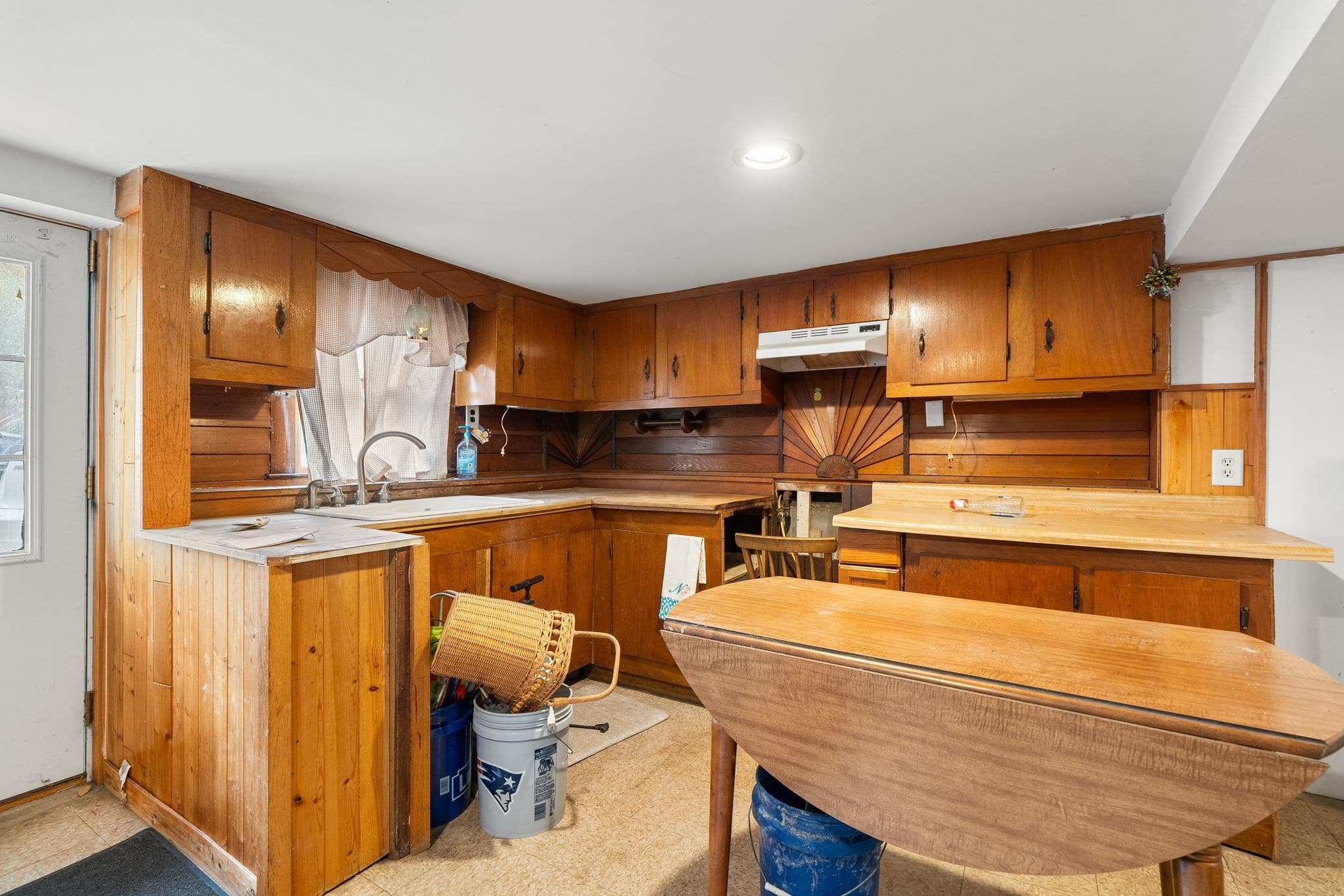 Single Family Residence at 101 Rockaway Avenue, Hull MA 02045, photo 23 of 33