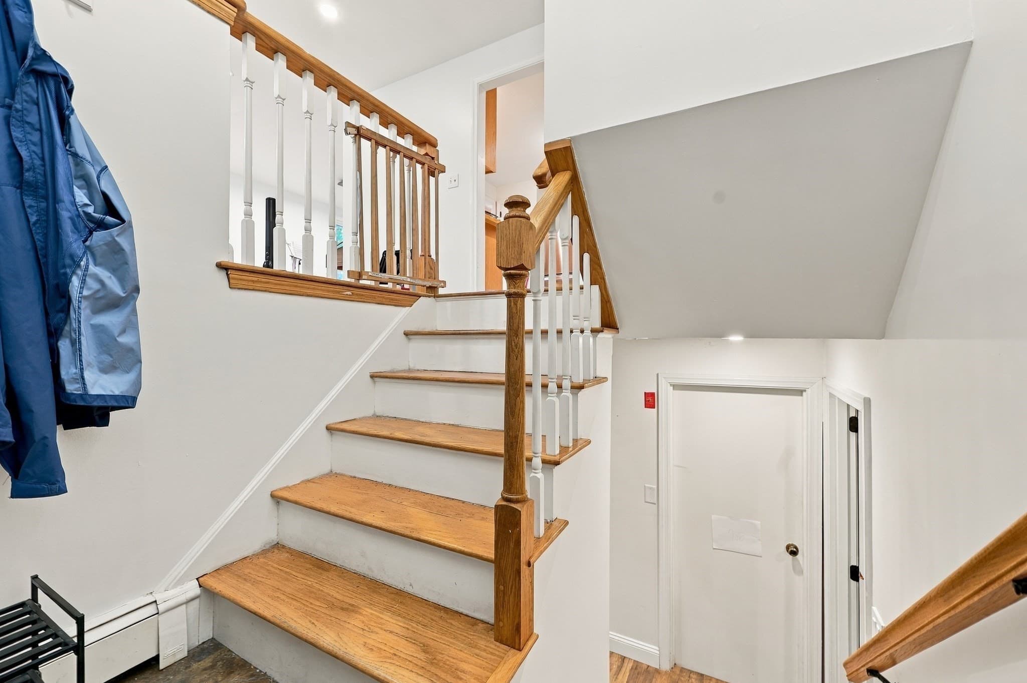 Single Family Residence at 105 Dodd Drive, Holliston MA 01746, photo 2 of 39