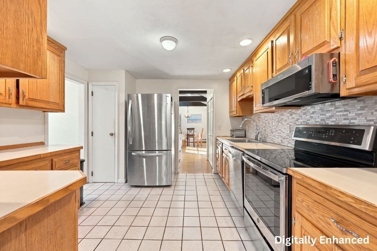 Single Family Residence at 105 Dodd Drive, Holliston MA 01746, photo 10 of 39