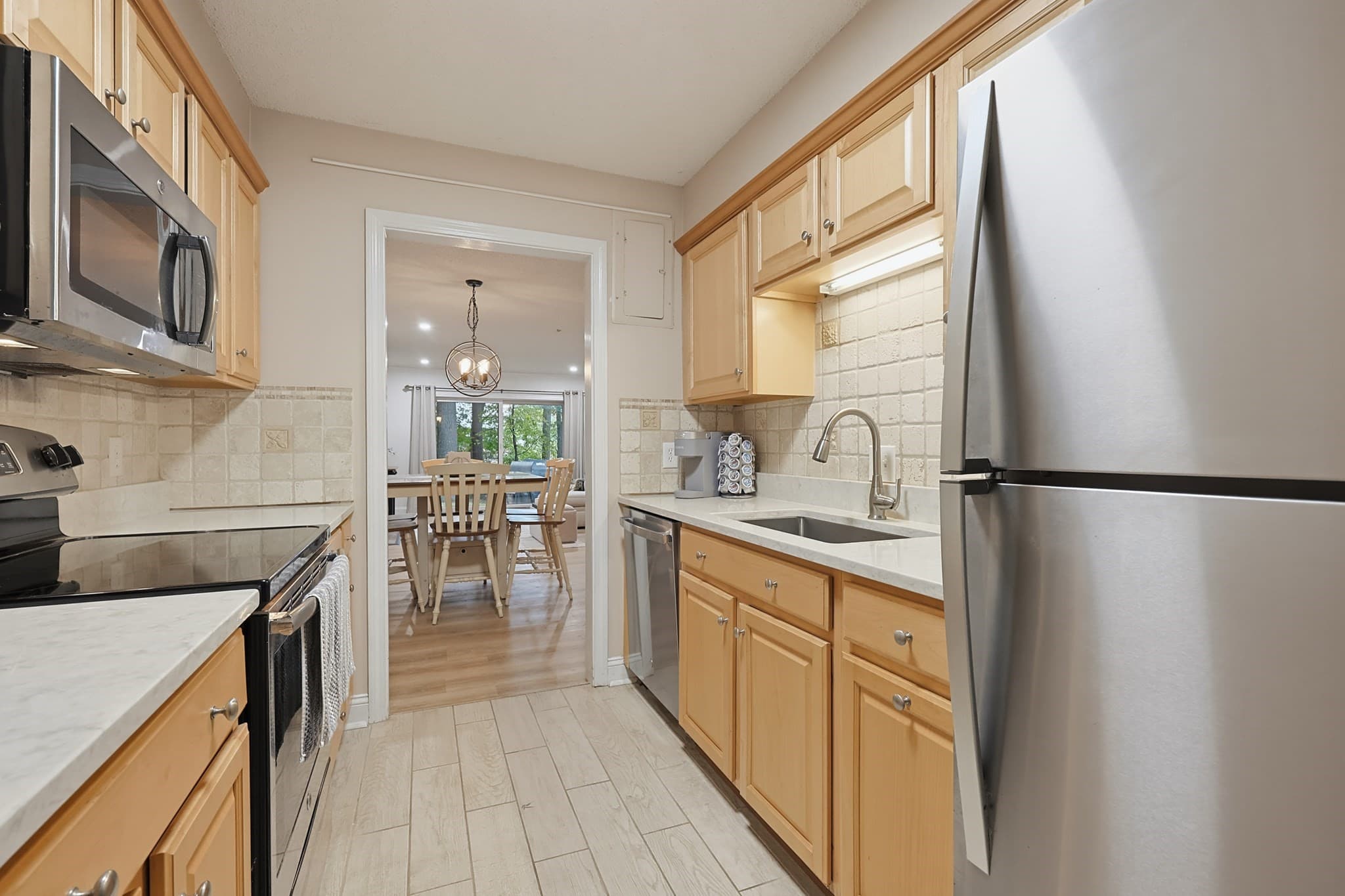 Condominium at 39 Highwood Dr # 39, Franklin MA 02038, photo 16 of 40