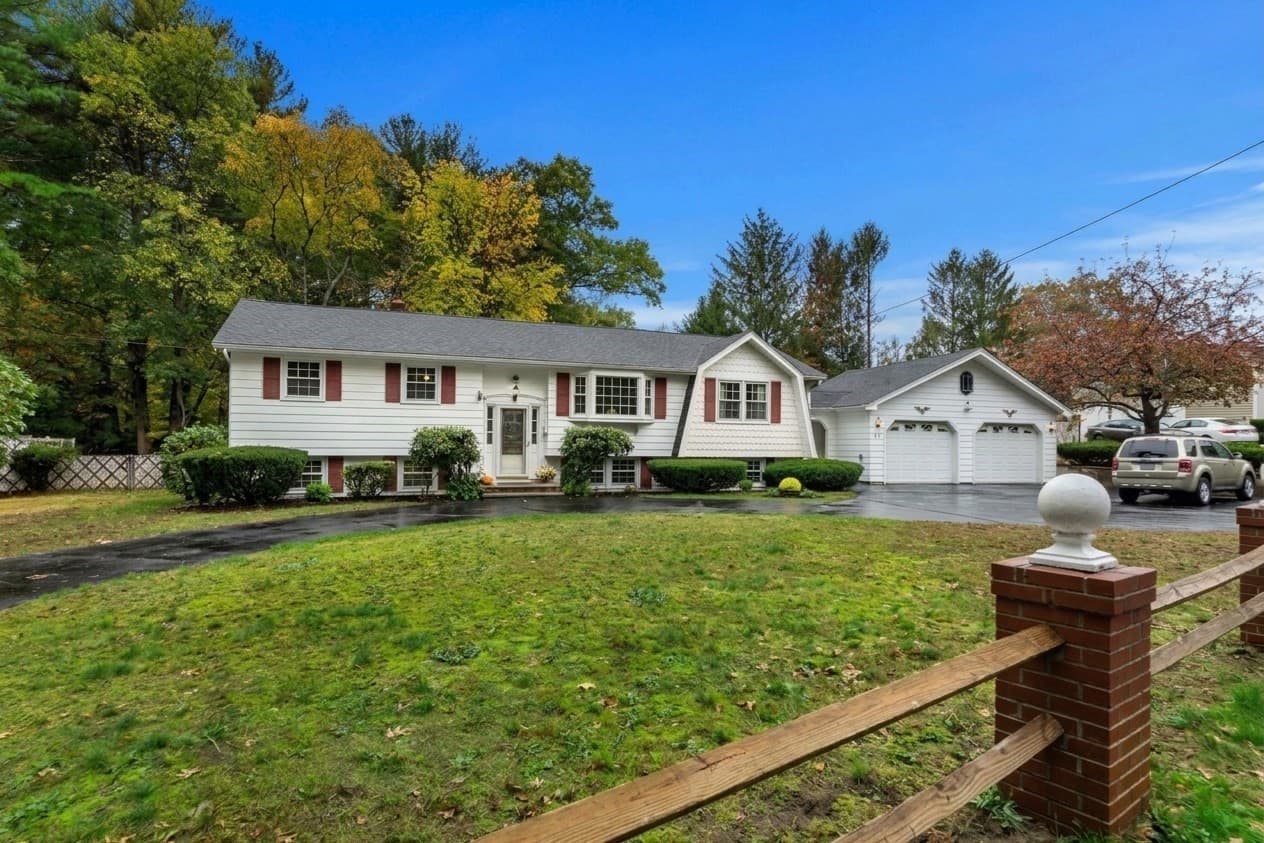 Single Family Residence at 27 Charme Rd, Tewksbury MA 01876, photo 2 of 39
