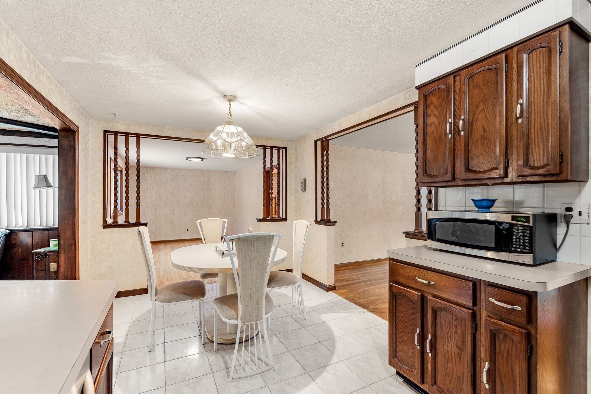 Single Family Residence at 27 Charme Rd, Tewksbury MA 01876, photo 12 of 39