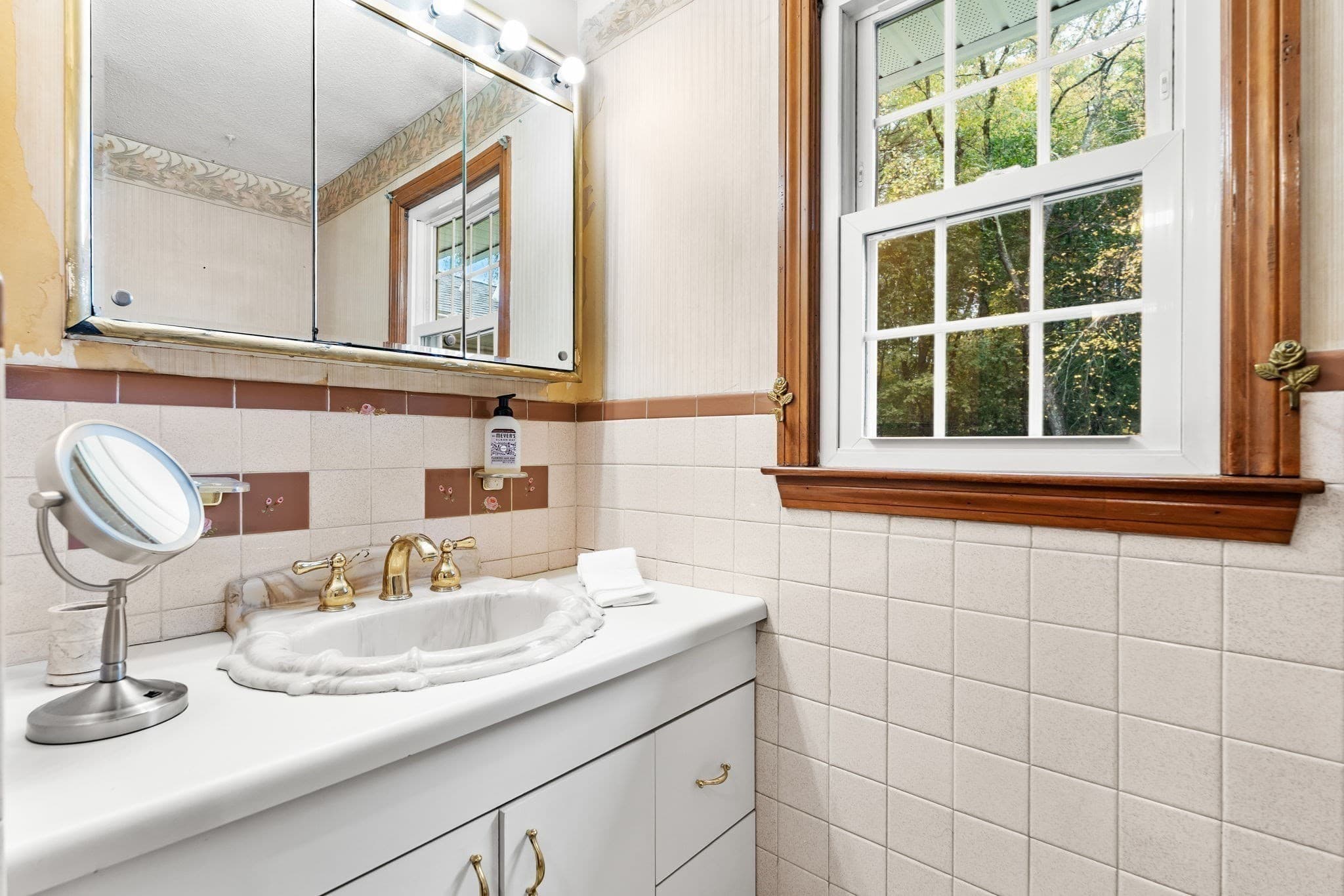 Single Family Residence at 27 Charme Rd, Tewksbury MA 01876, photo 26 of 39