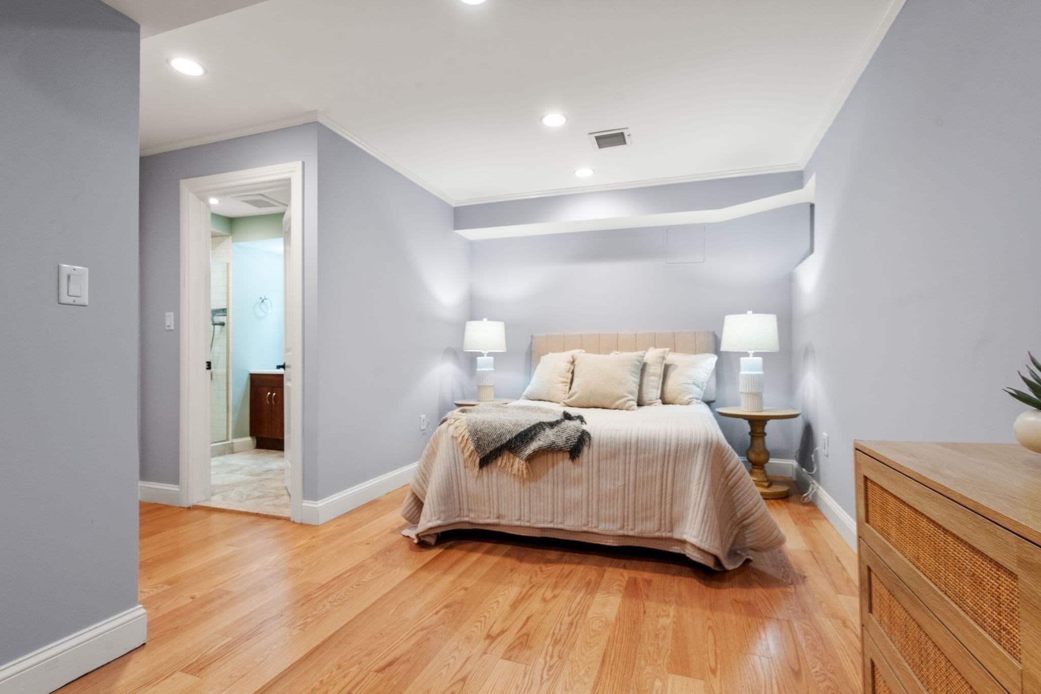 Condominium at 116 Pleasant St # B, Brookline MA 02446, photo 7 of 20