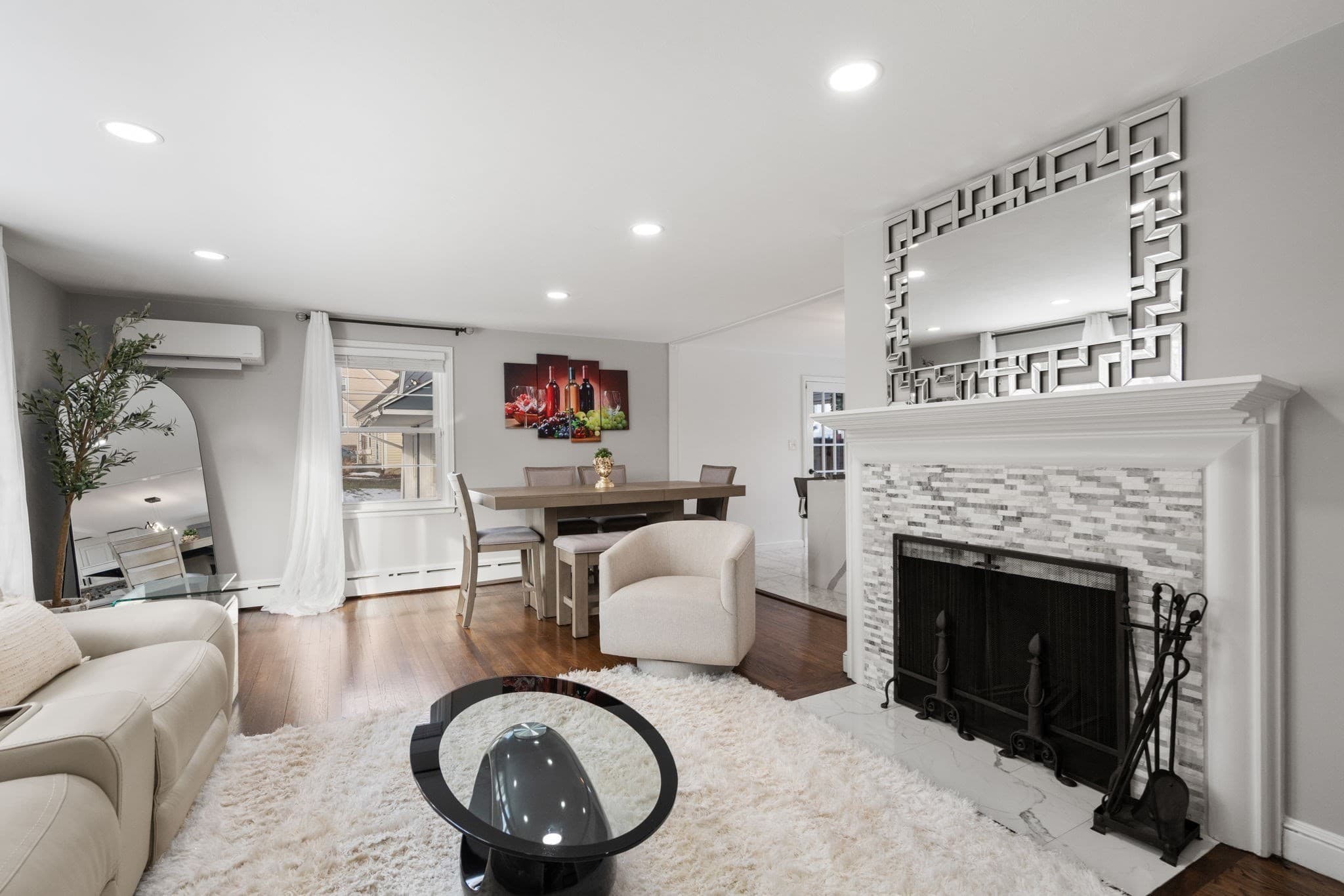 Single Family Residence at 120 Brattle St, Worcester MA 01606, photo 6 of 39