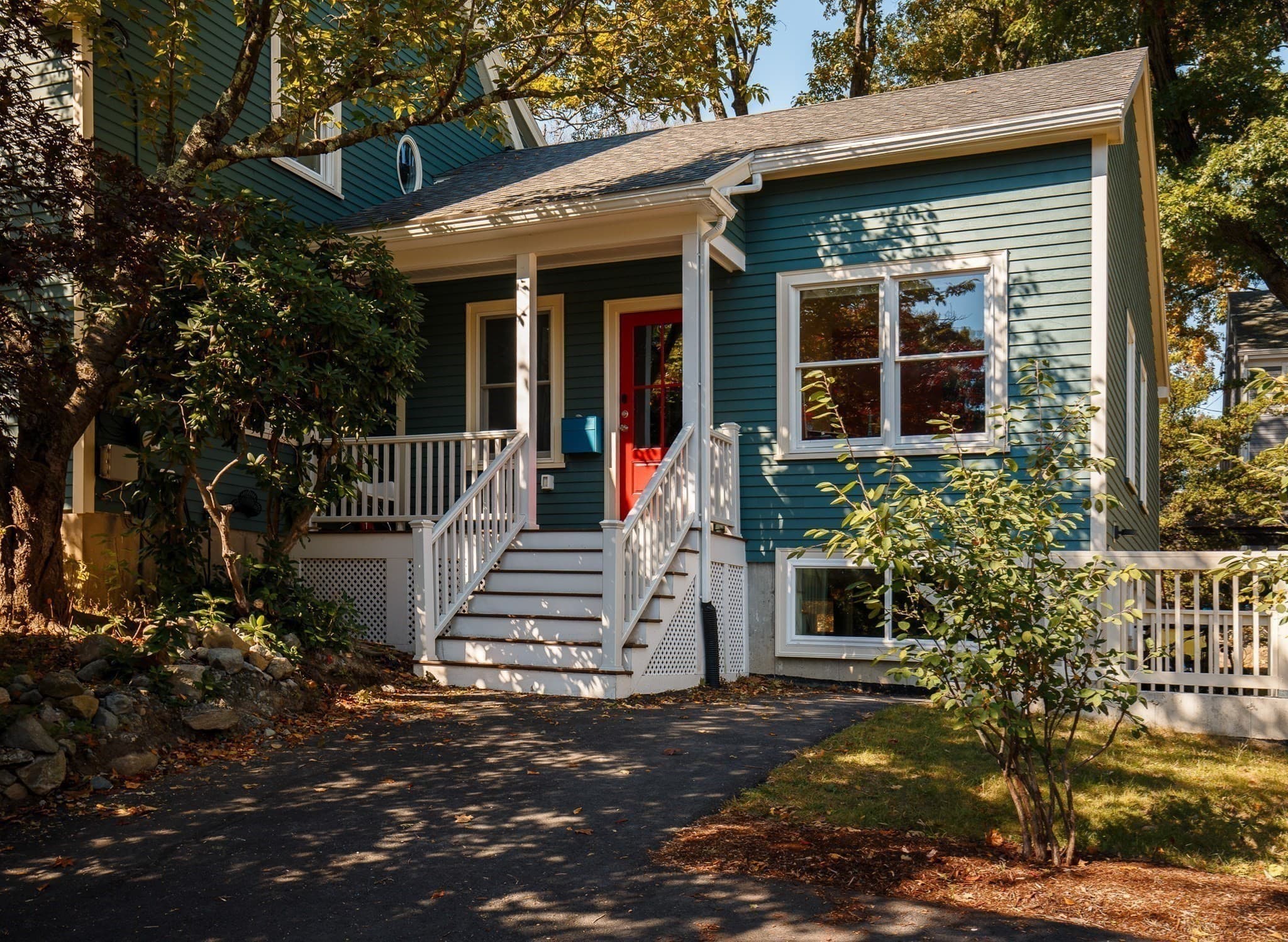 17 Sutherland Rd, Lexington MA 02421