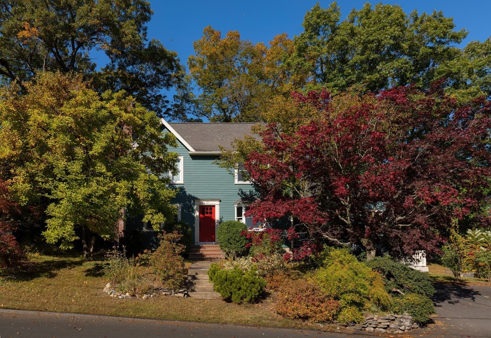 Single Family Residence at 17 Sutherland Rd, Lexington MA 02421, photo 21 of 24