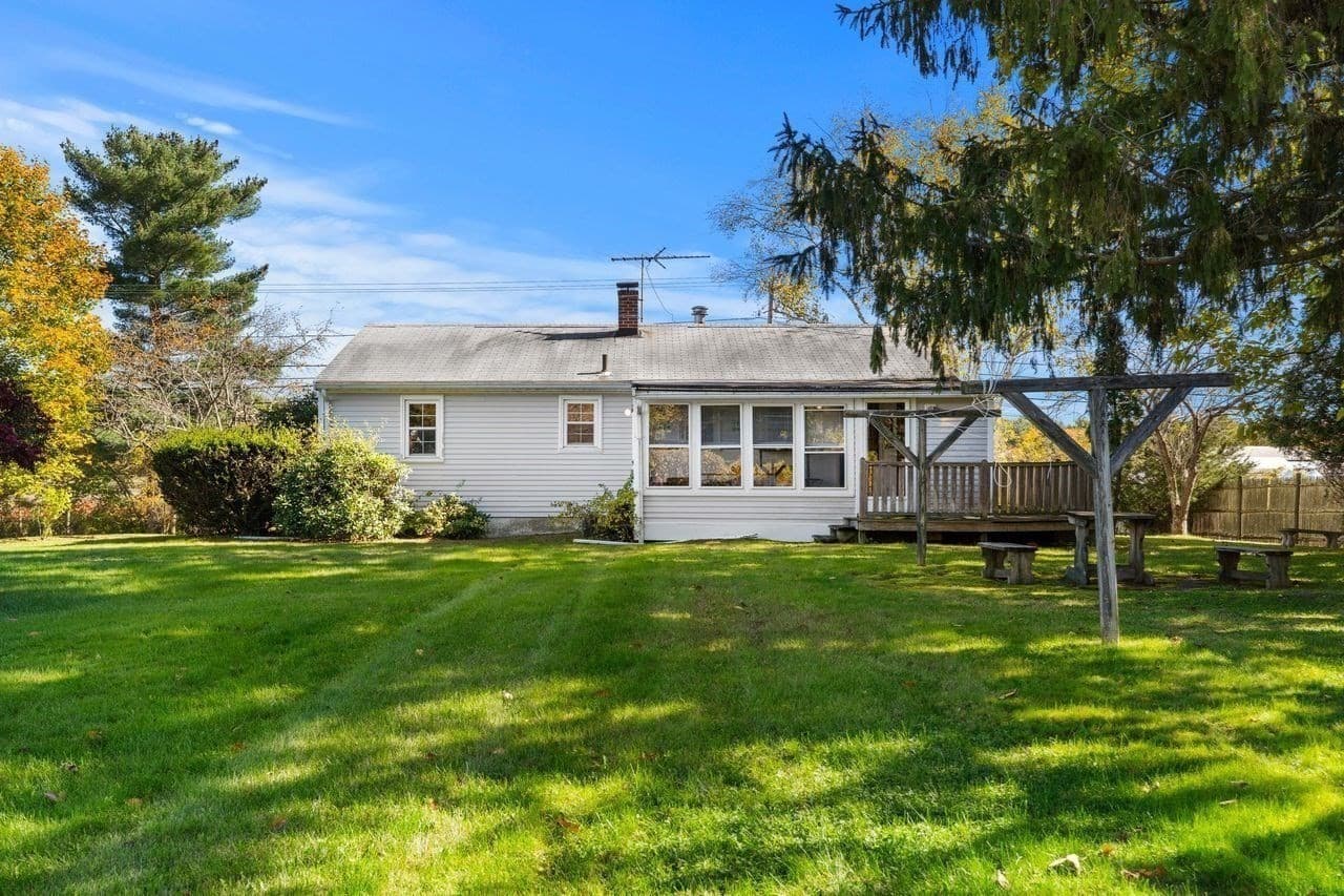 Single Family Residence at 232 Market Street, Amesbury MA 01913, photo 23 of 40