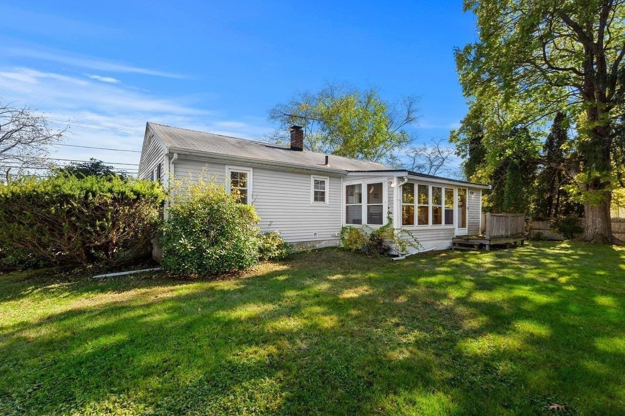 Single Family Residence at 232 Market Street, Amesbury MA 01913, photo 24 of 40