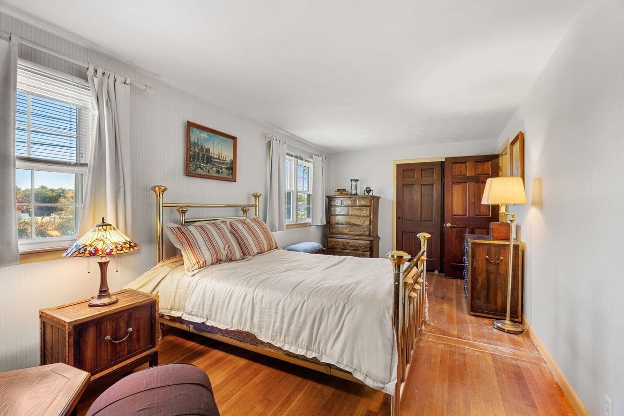 Single Family Residence at 232 Market Street, Amesbury MA 01913, photo 11 of 40