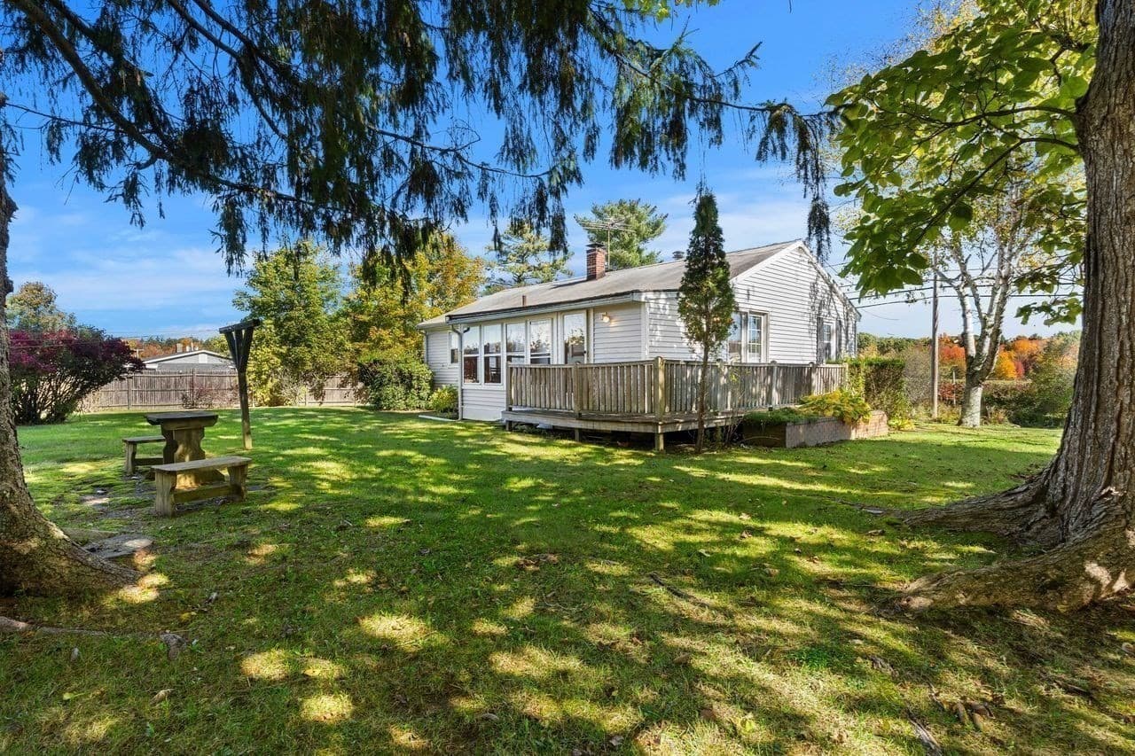 Single Family Residence at 232 Market Street, Amesbury MA 01913, photo 25 of 40