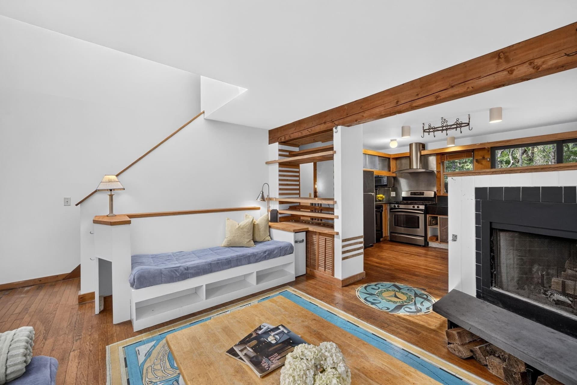 Condominium at 10 Seashore Park Drive, Provincetown MA 02657, photo 6 of 32