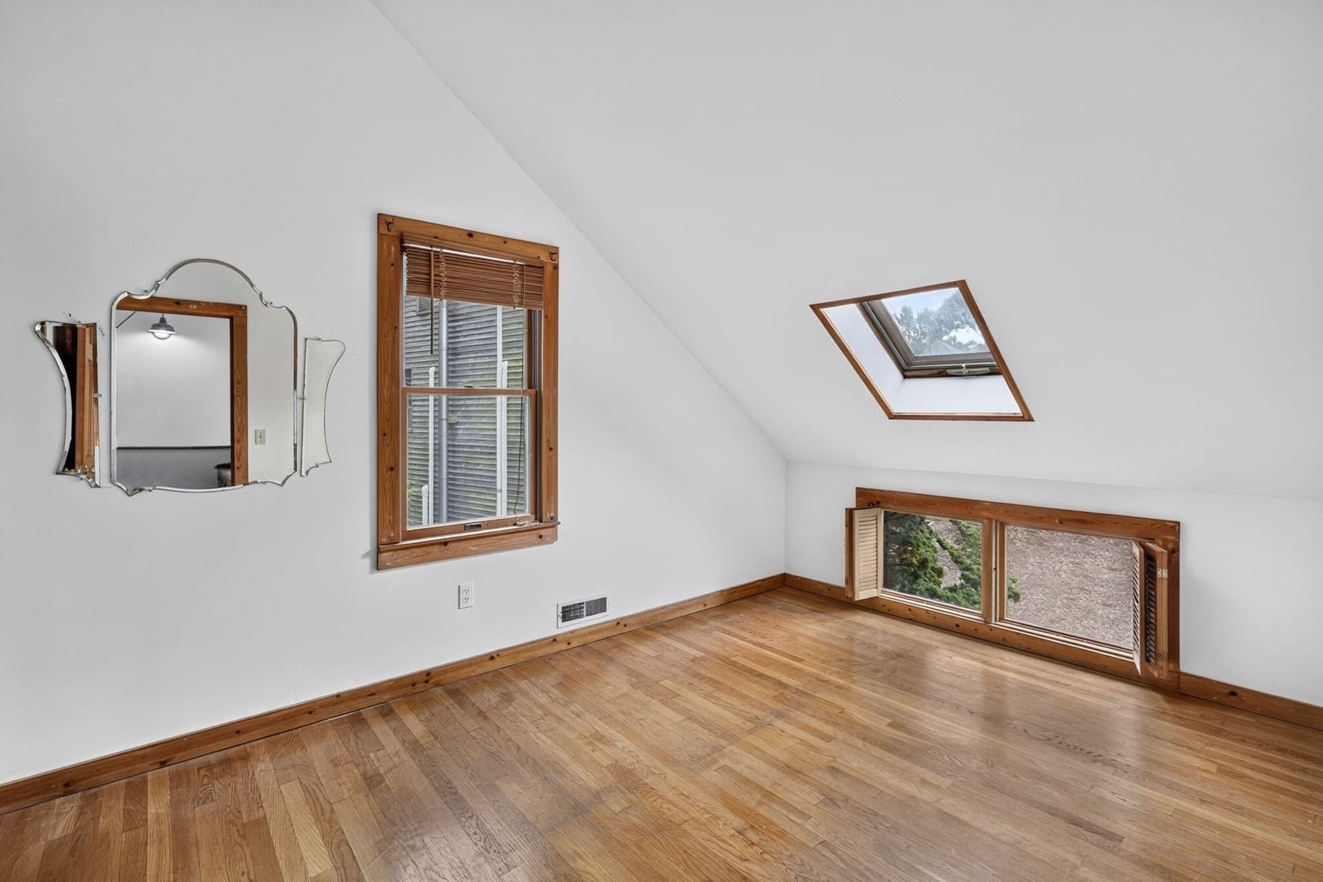 Condominium at 10 Seashore Park Drive, Provincetown MA 02657, photo 13 of 32