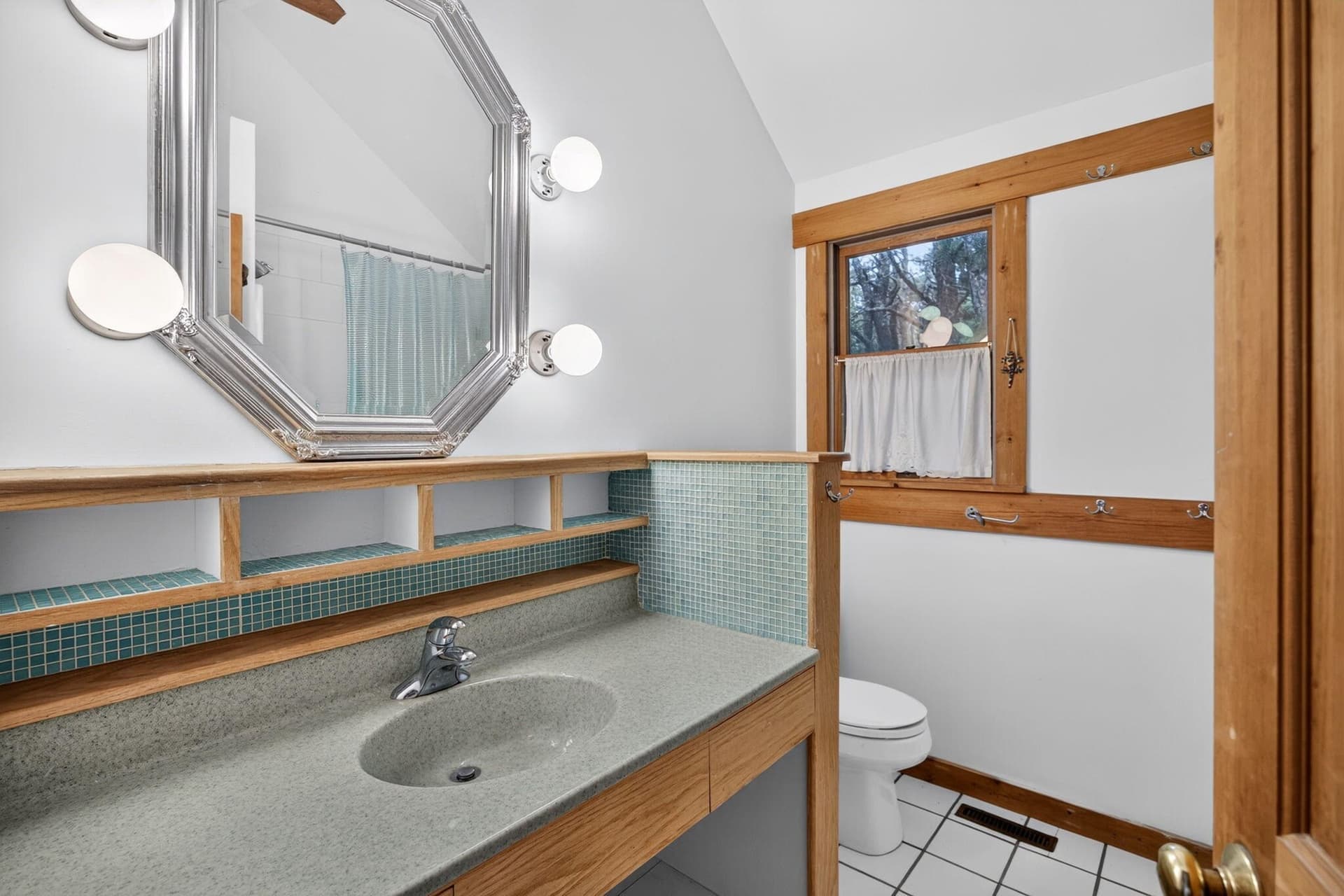 Condominium at 10 Seashore Park Drive, Provincetown MA 02657, photo 20 of 32
