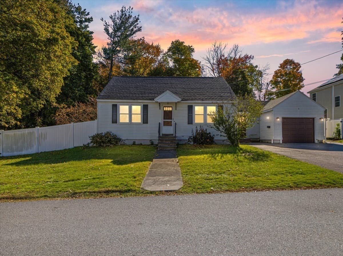 Single Family Residence at 53 Seventeenth St, Lowell MA 01850, photo 22 of 24
