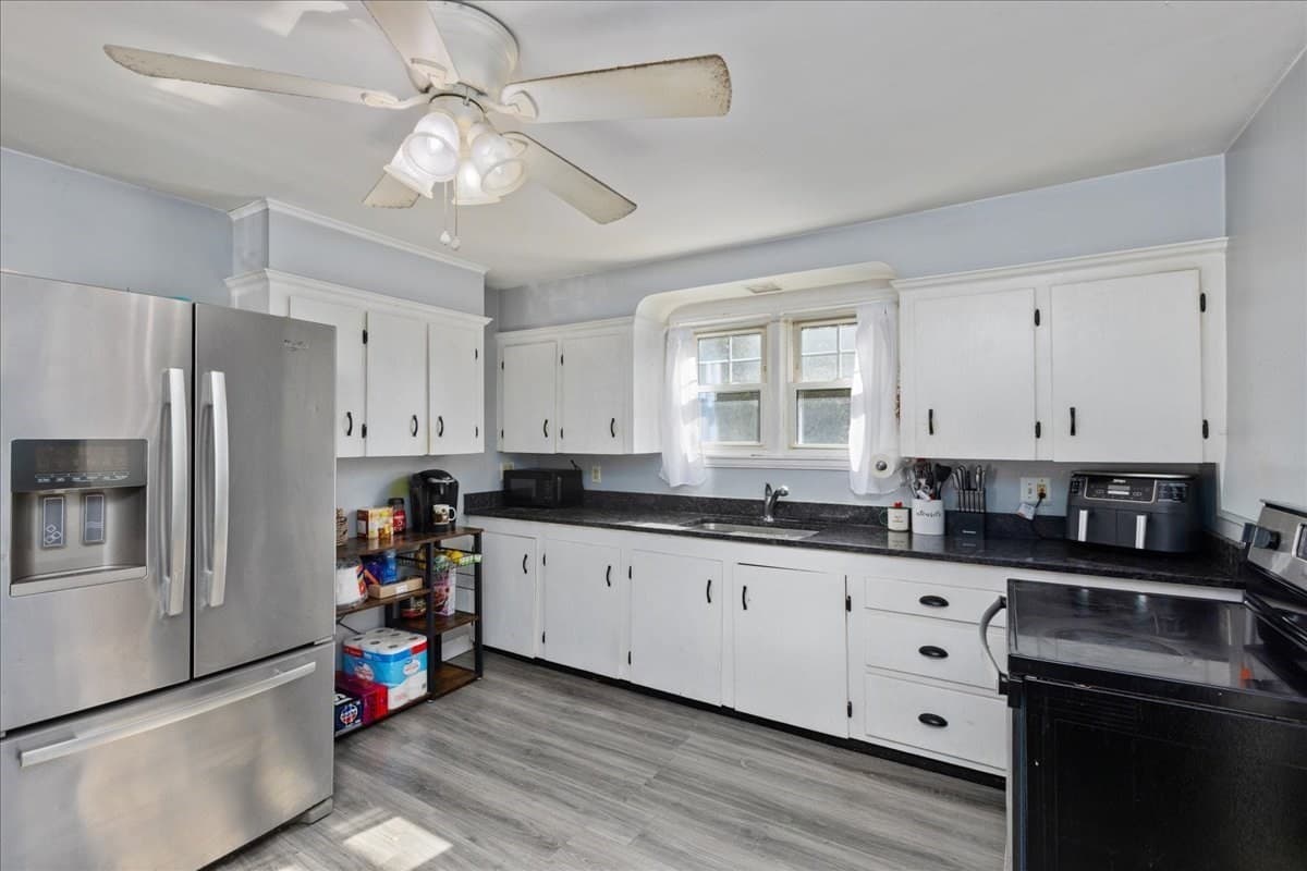 Single Family Residence at 53 Seventeenth St, Lowell MA 01850, photo 3 of 24