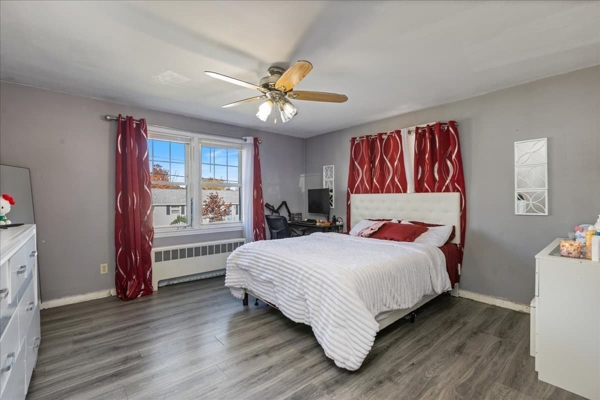 Single Family Residence at 53 Seventeenth St, Lowell MA 01850, photo 9 of 24