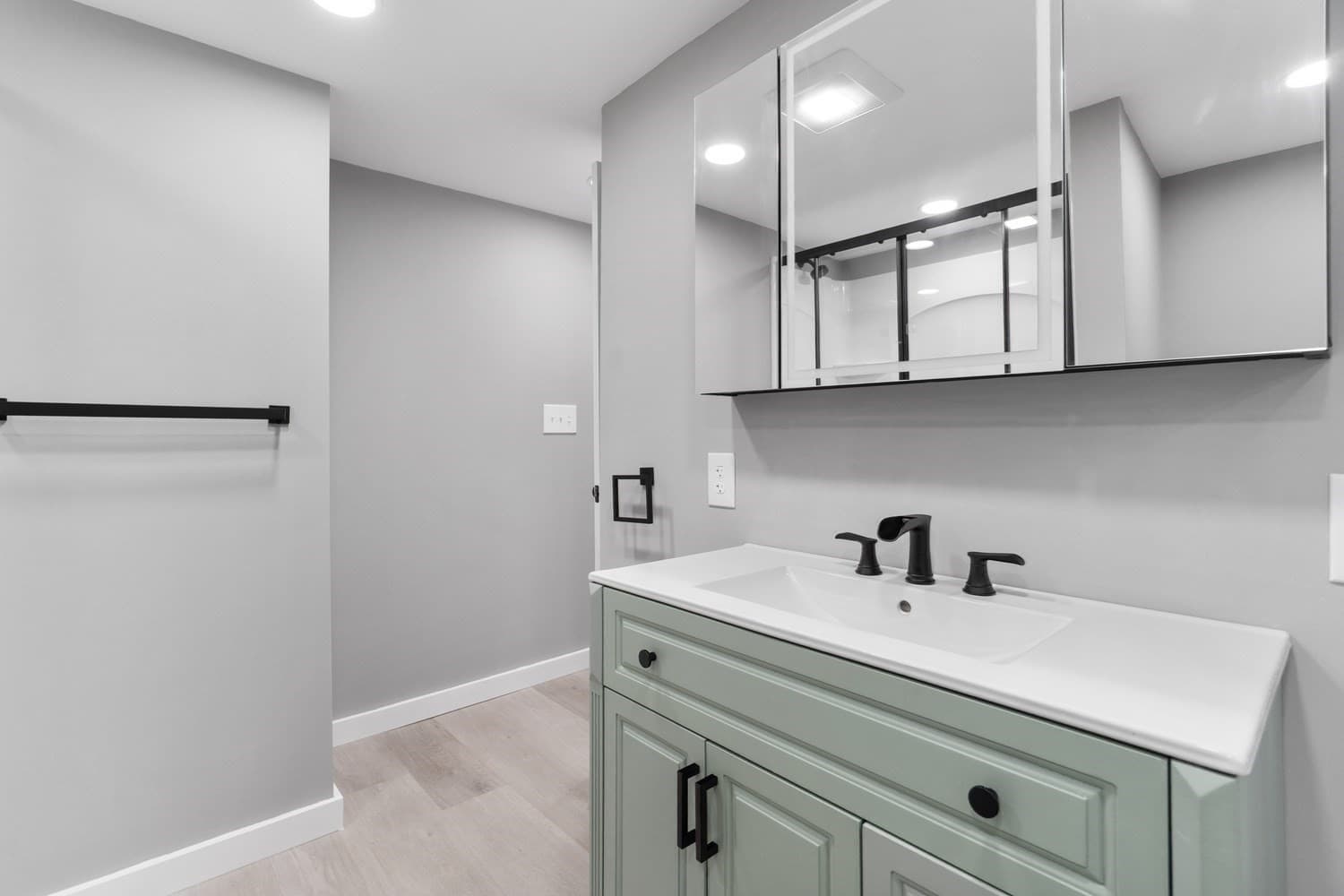 Single Family Residence at 10 Shore Drive, Wrentham MA 02093, photo 18 of 41