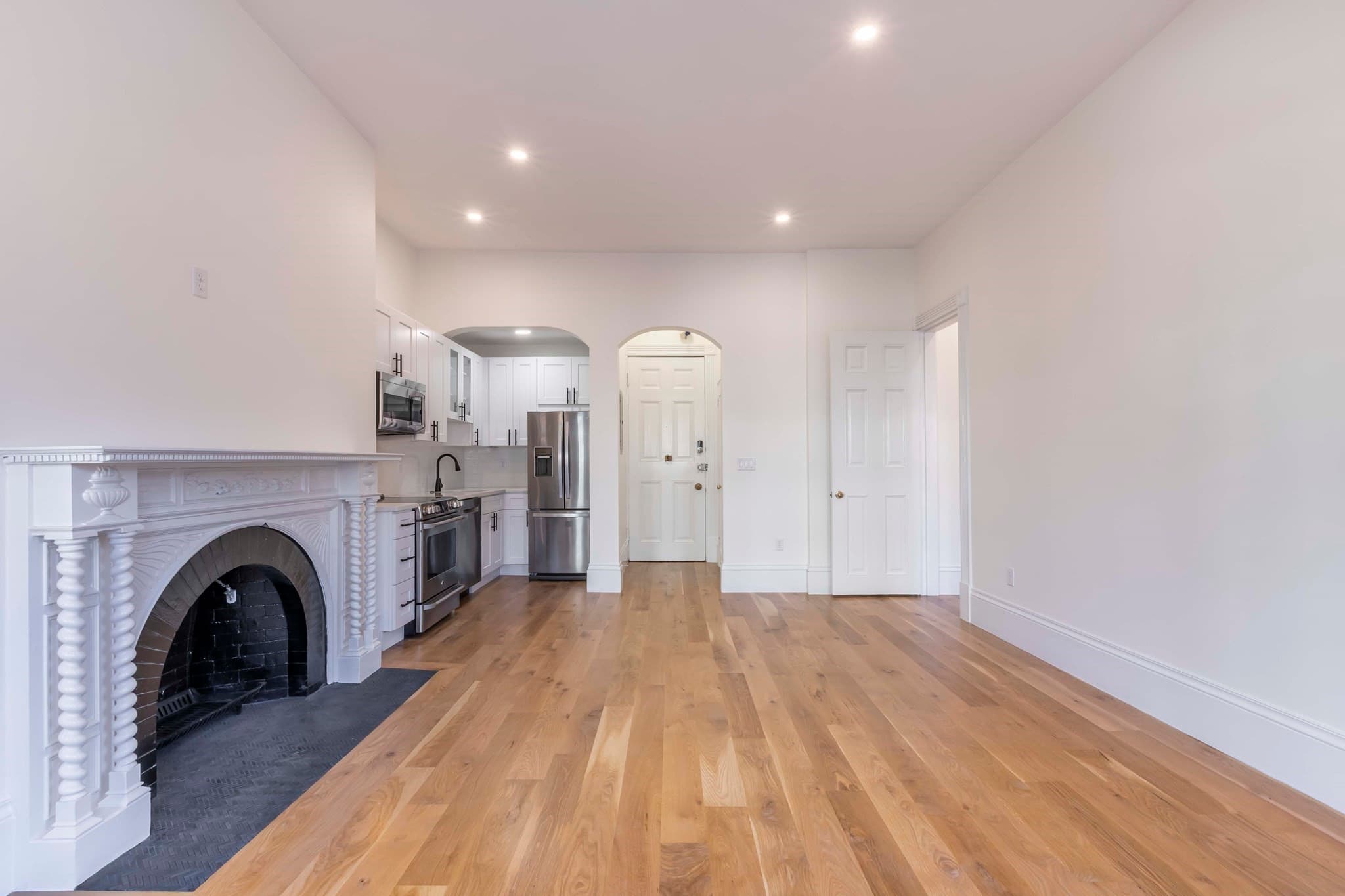 Condominium at 271 Dartmouth St. # 2L, Boston MA 02116, photo 4 of 19