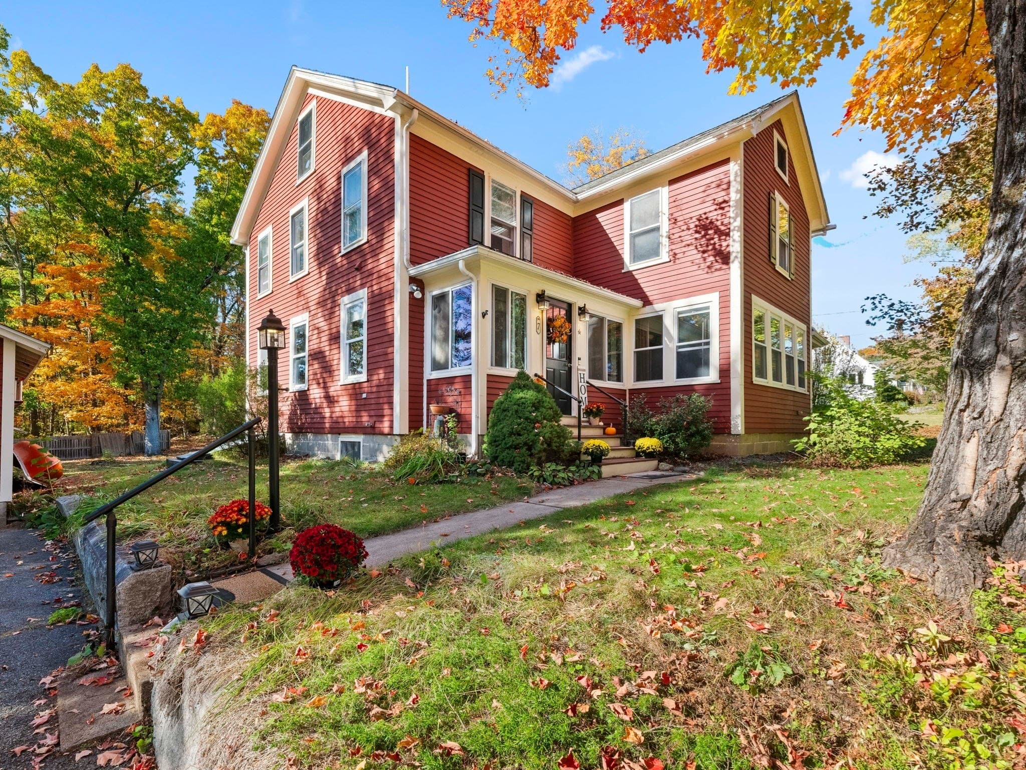 Single Family Residence at 7 Shepley St, Groton MA 01450, photo 2 of 41