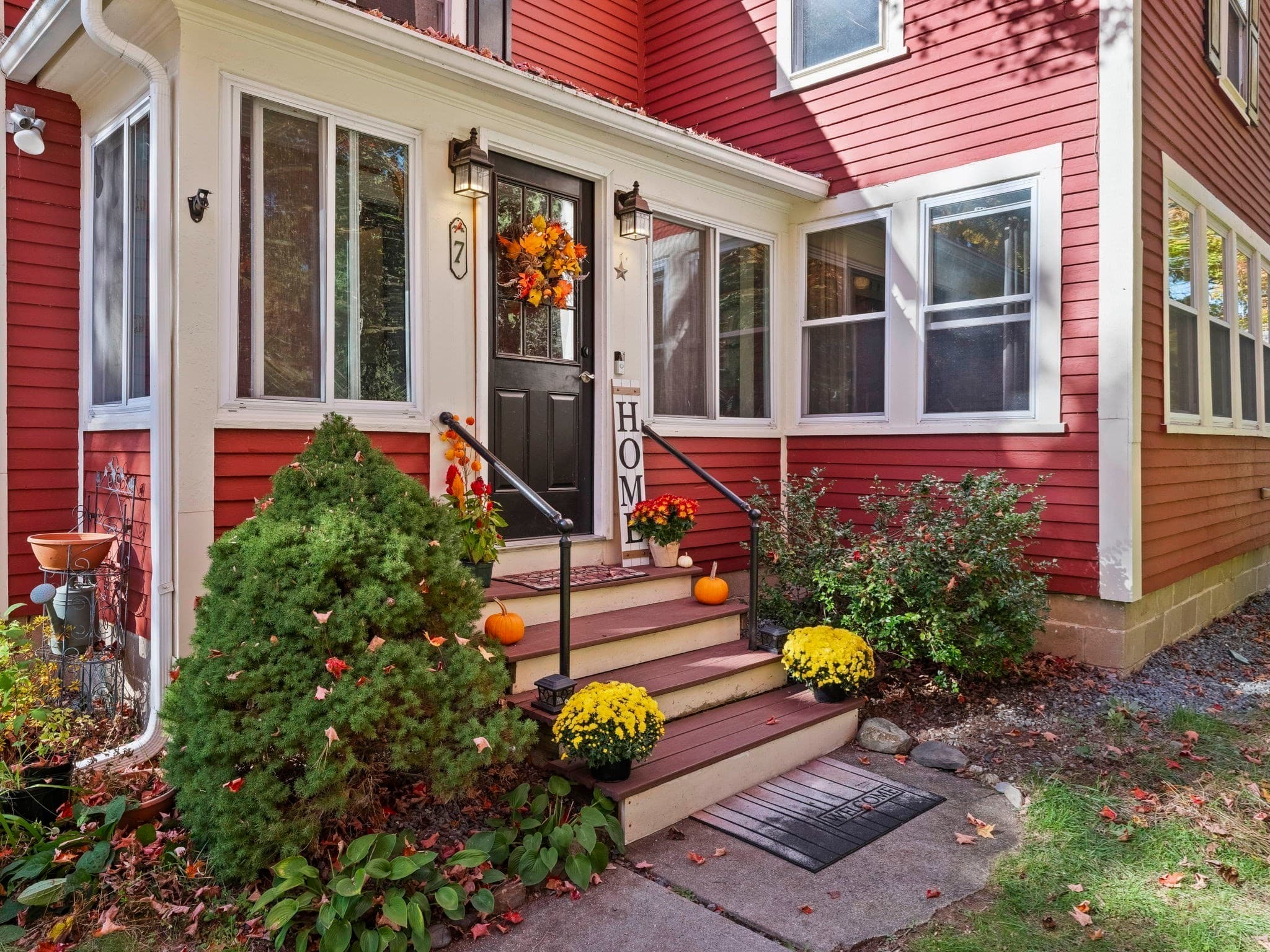 Single Family Residence at 7 Shepley St, Groton MA 01450, photo 3 of 41